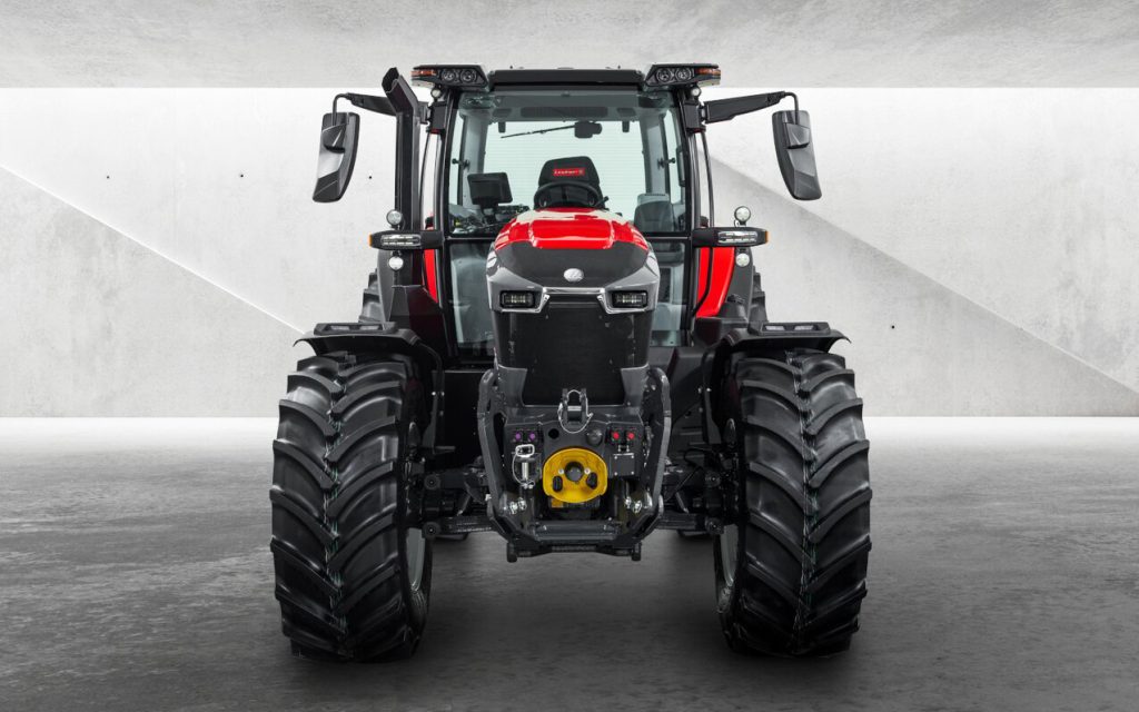 The new model comes with 1,000rpm front power take-off (PTO) option and a 120L/min hydraulic pump capacity