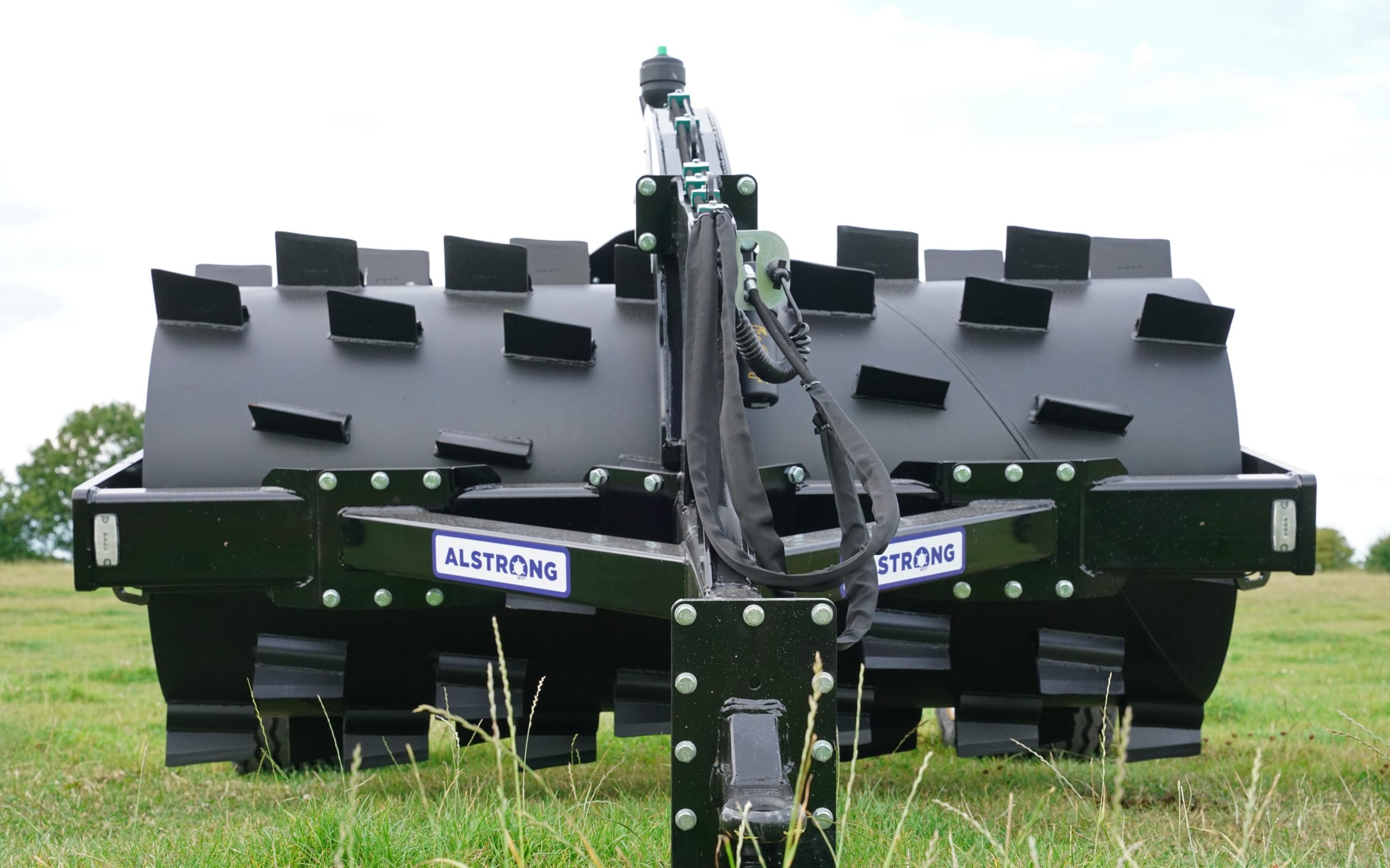 The Alstrong Aerator is built to provide enough weight for rapid penetration