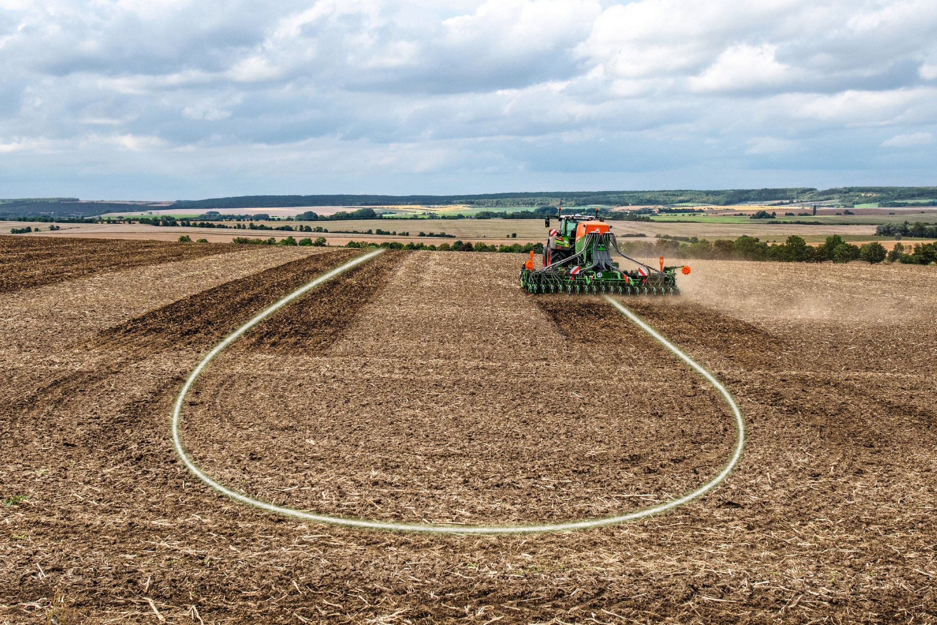 The new drive management system allows for tighter headland turns