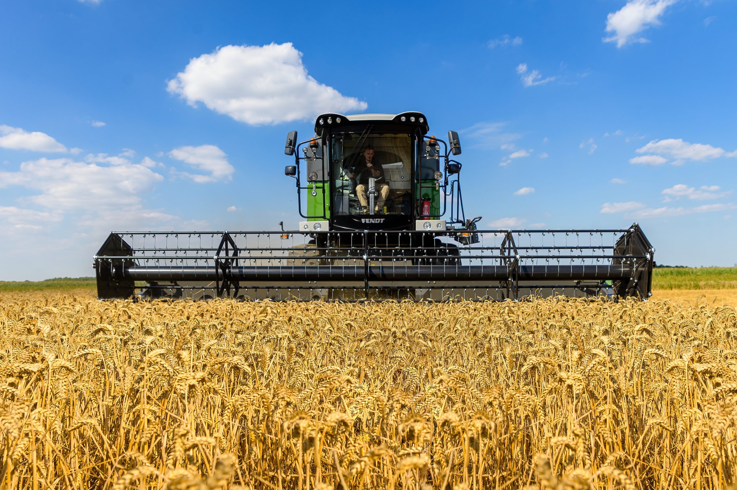 The new Corus comes with the option of AGCO's Power Flow header