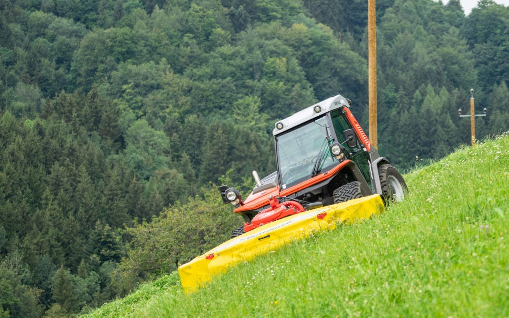 Light in weight and with a low centre of gravity, the new Alpine range is built for mountainous regions