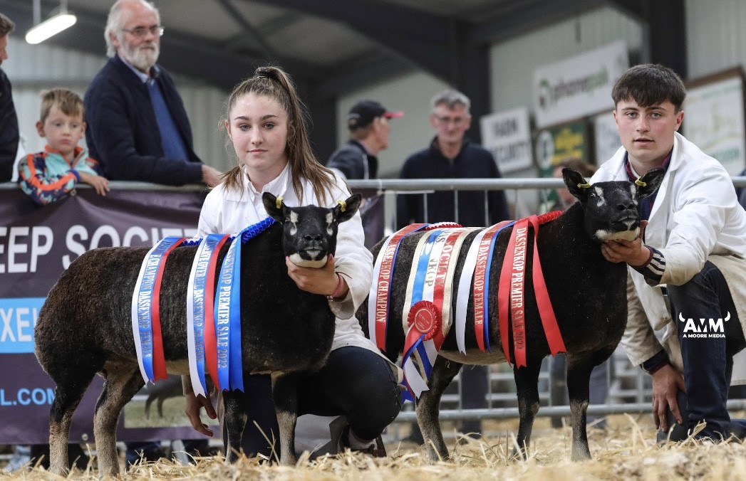 Overall and reserve Dassenkop champions. Image source: A Moore Media