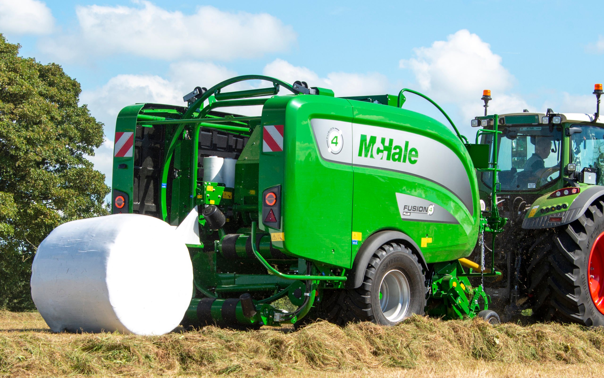 A tighter bale is now possible along with improved wrapping ability