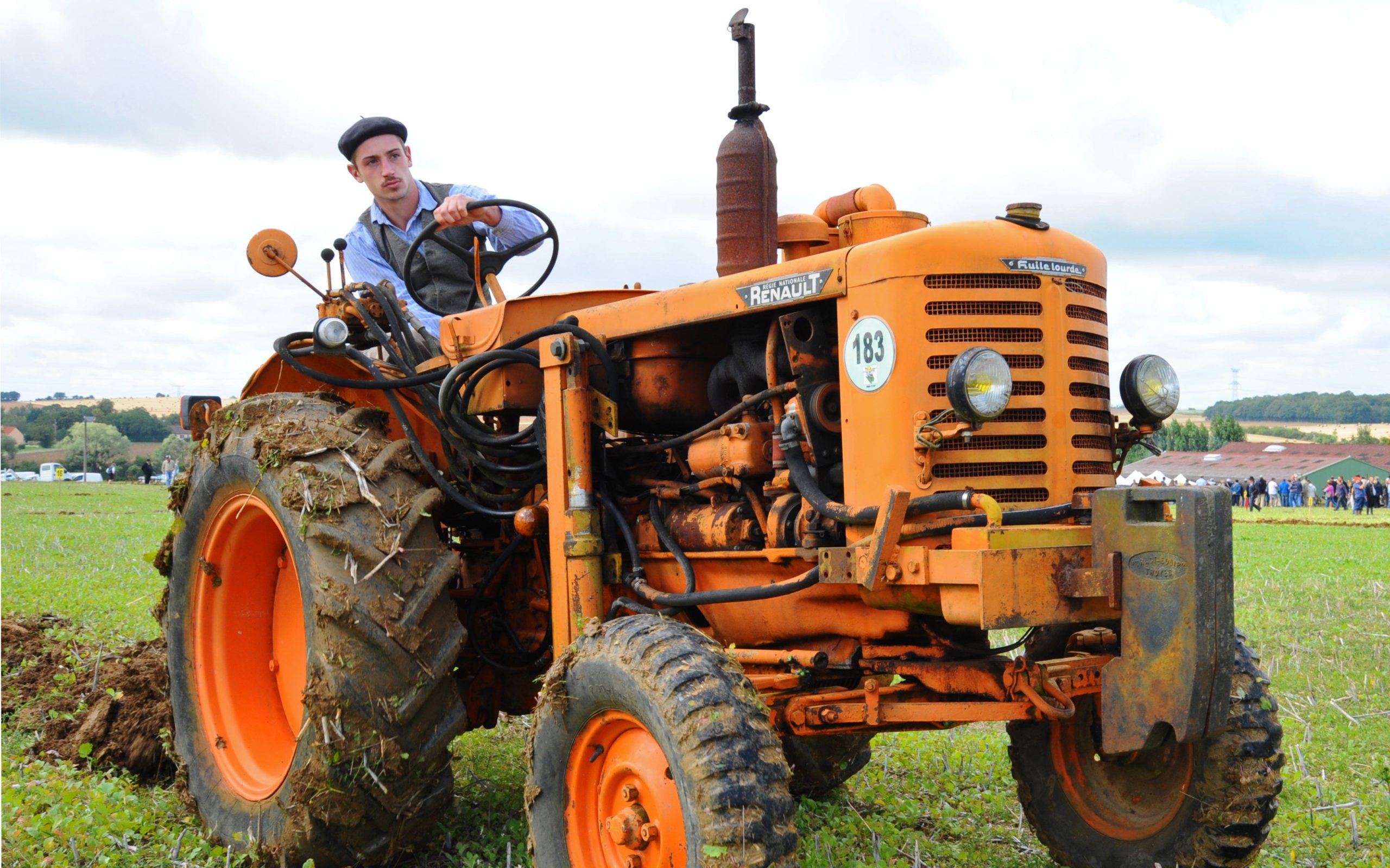 Renault had been producing tractors since 1920 and eventually sold this side of its business to Claas in  2003