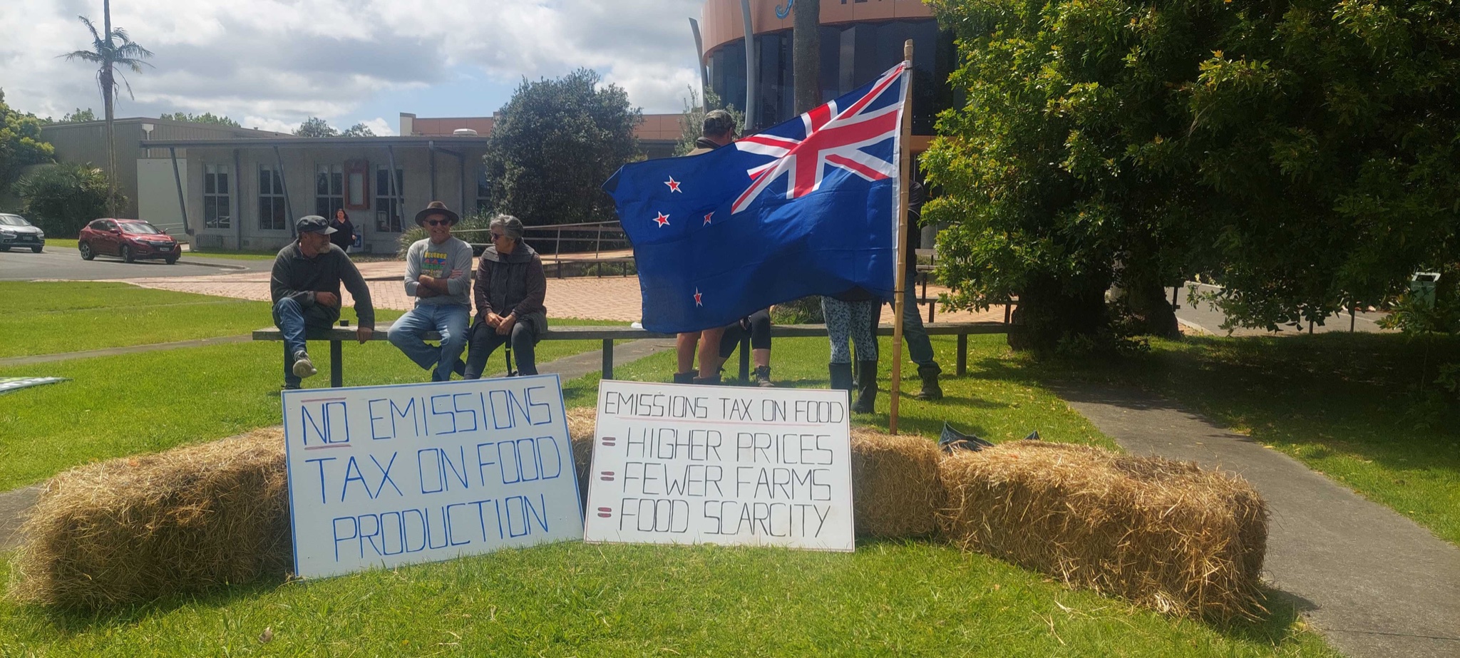 Farmers have been protesting in New Zealand today. Image source: Groundswell NZ, Facebook