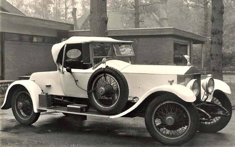 A body by the much respected Jack Barclay coachbuilder on a Rolls Royce chassis made €59,100