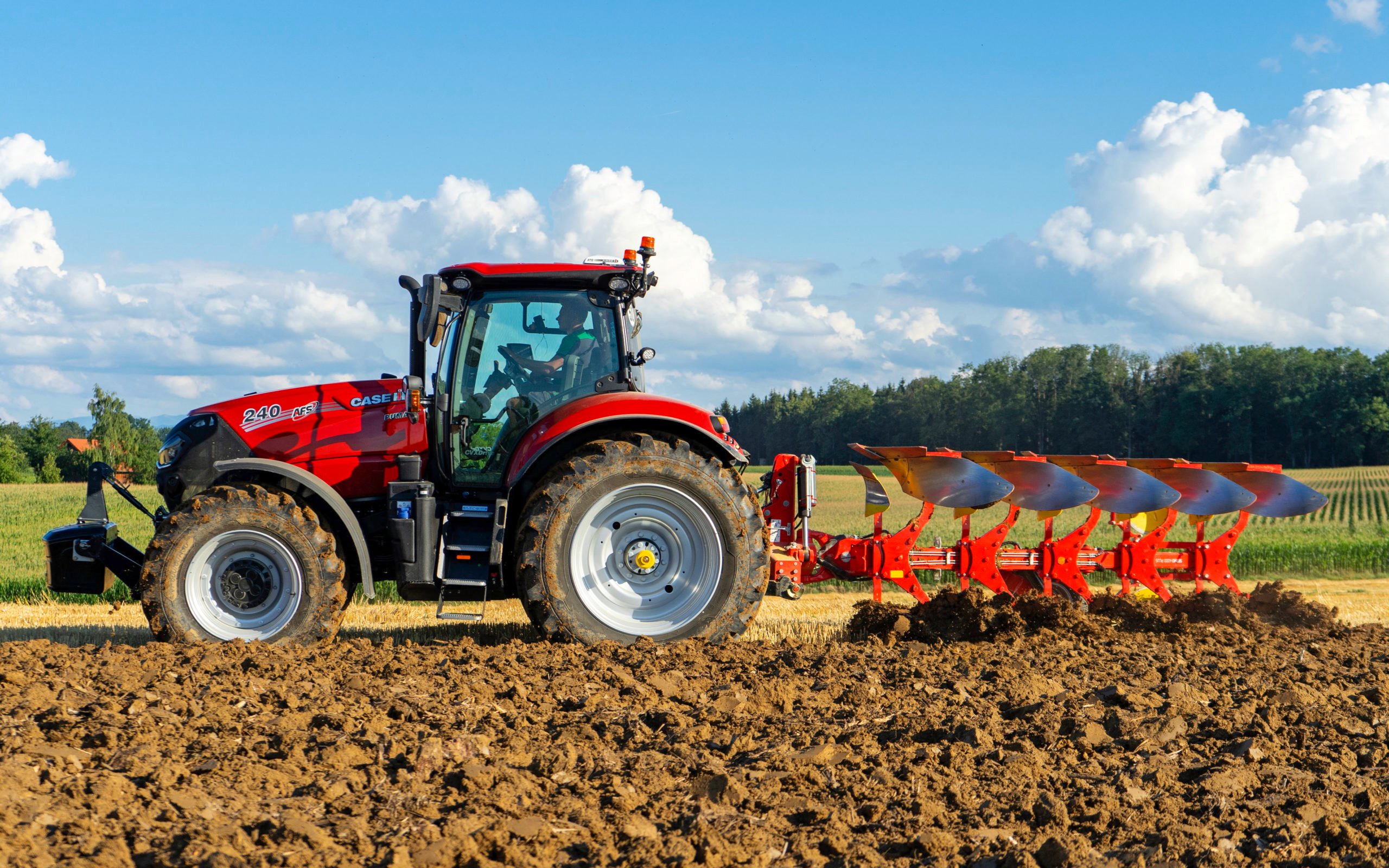 Pottinger has updated its Servo range of ploughs to make them easier to attach and reduce fuel consumption