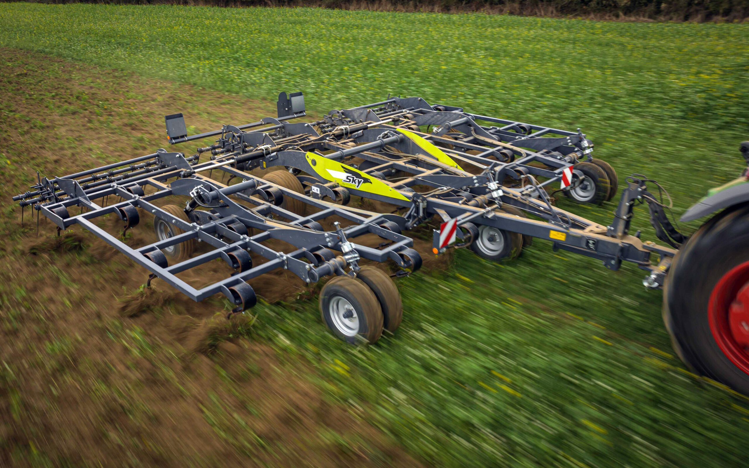 The shallow tines act to cut separate the stalks from the roots in cover crops