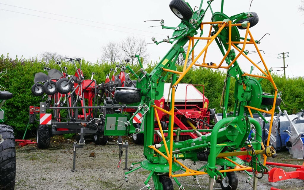 The green and gold of Malone is also prominent in the yard