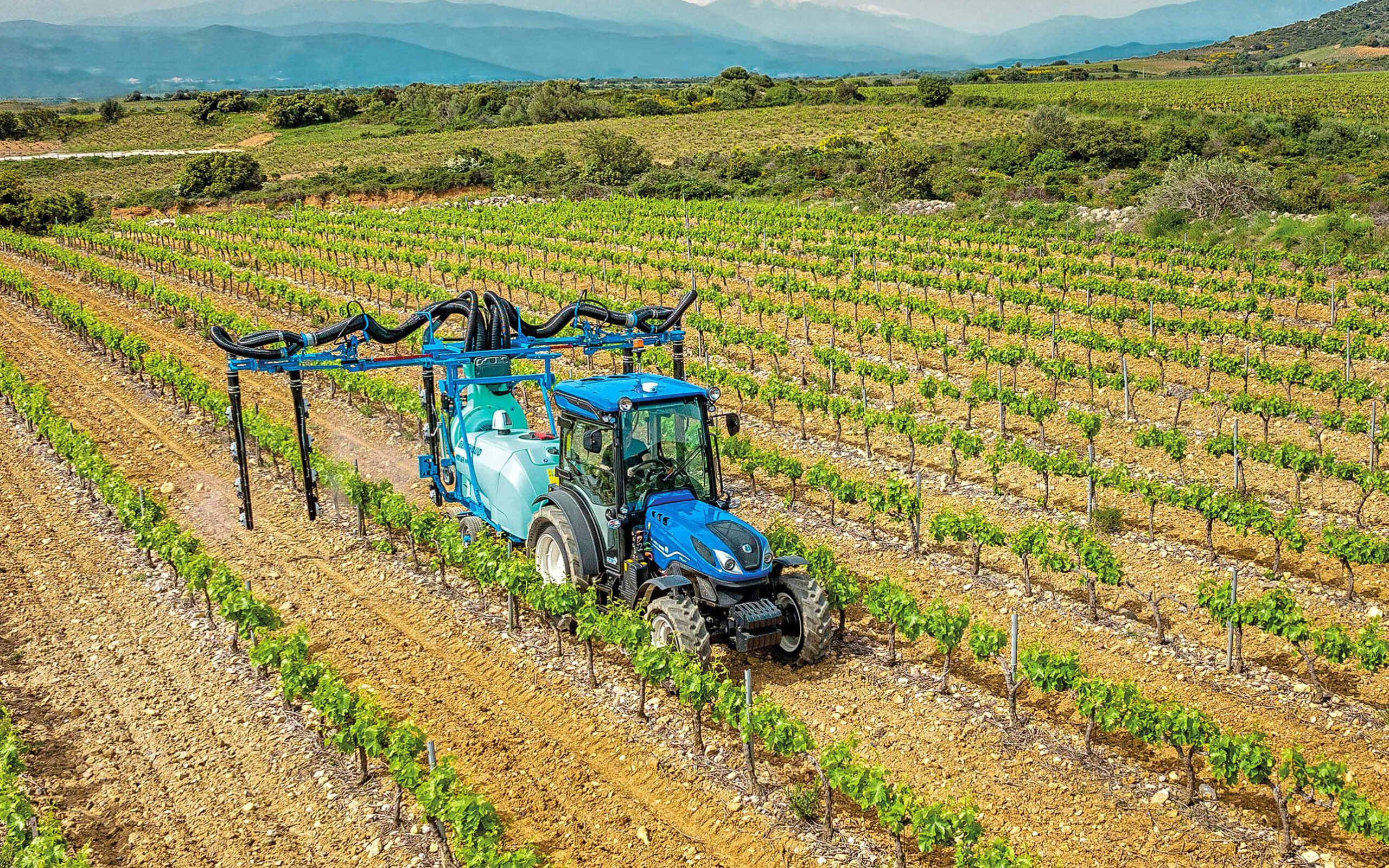Best of Specialist Tractors 2023: New Holland with its model T4.120 F