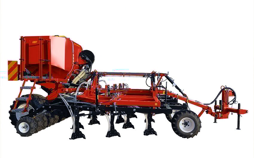 Matermacc's UST 450has the seed hopper placed at rear to provide weight for the packing wheels