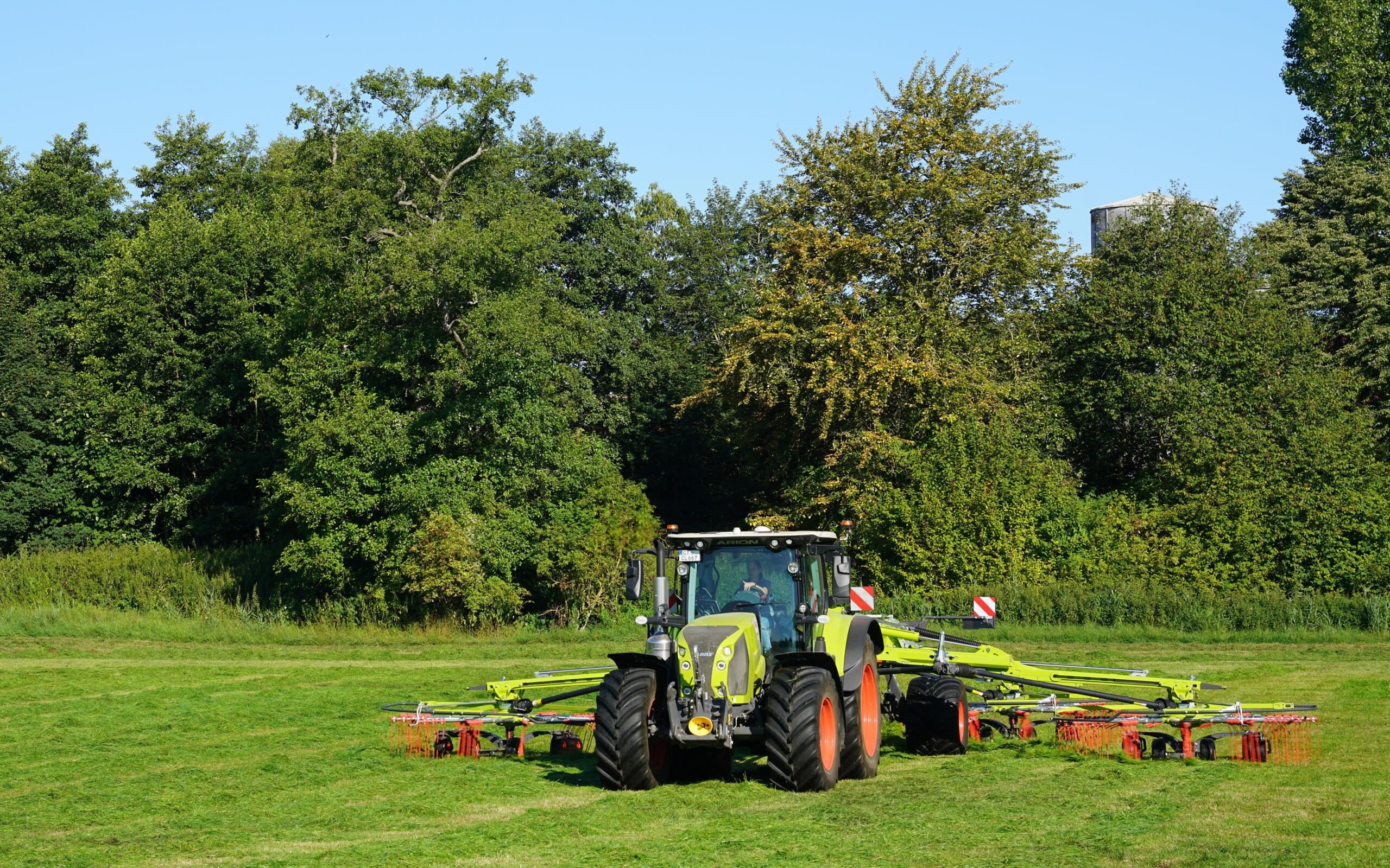 Claas is continuing to promote itself as a full line manufacturer with improvements to its grassland range