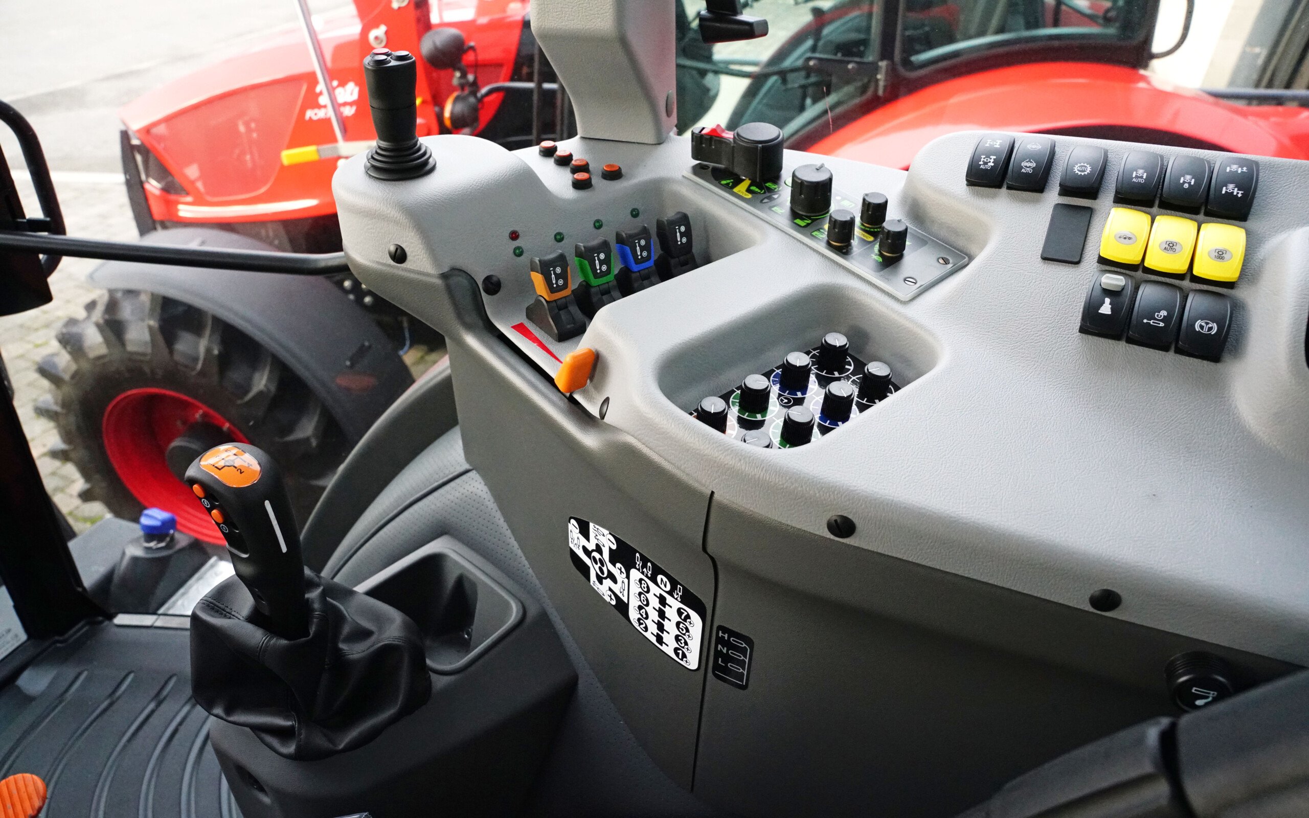 Neatly laid out switches indicate that Zetor is not hanging on to past glories