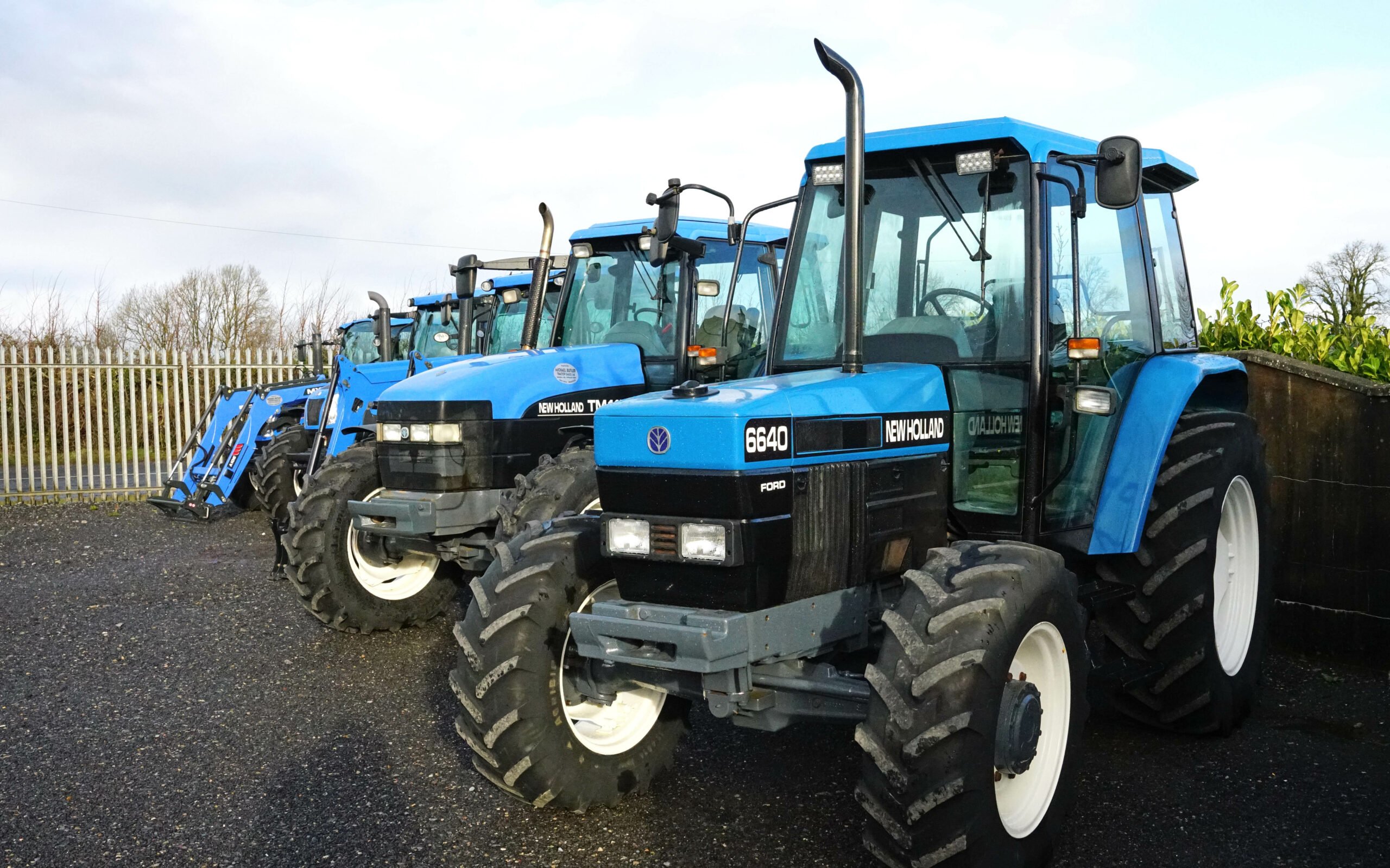 At 90hp, this 6640 is one of the smallest in the yard, but Mike can see it providing plenty more service with a loader on a smaller holding