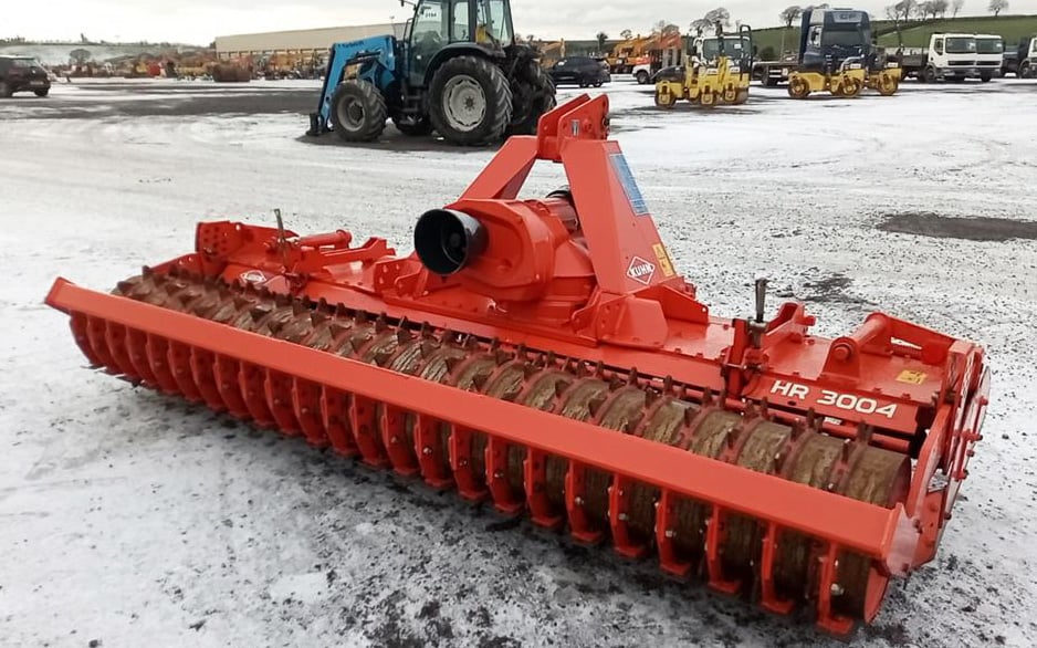 Also from 2017, this Kuhn HR3004 power harrow found a buyer at €9,703