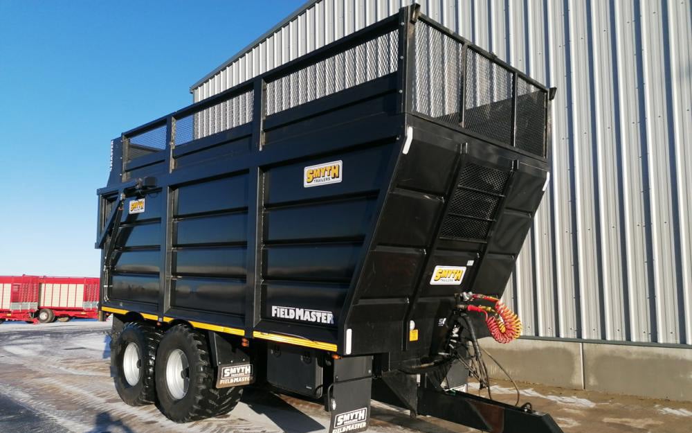 Three Smyths HC35 trailers sold well at prices ranging from €18,264 to €22,260