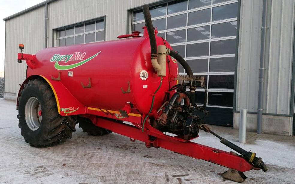 2017 Slurry Kat 2500 gallon single-axle slurry tanker, Doda dual pump, sprung draw bar, 800 tyres
