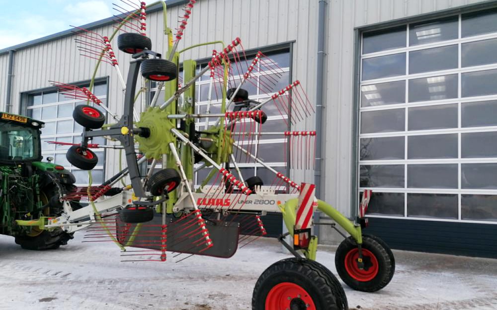 The Claas Liner 2800 has a working width of up to 8.2m. With two seaons done, this example went for €26,255