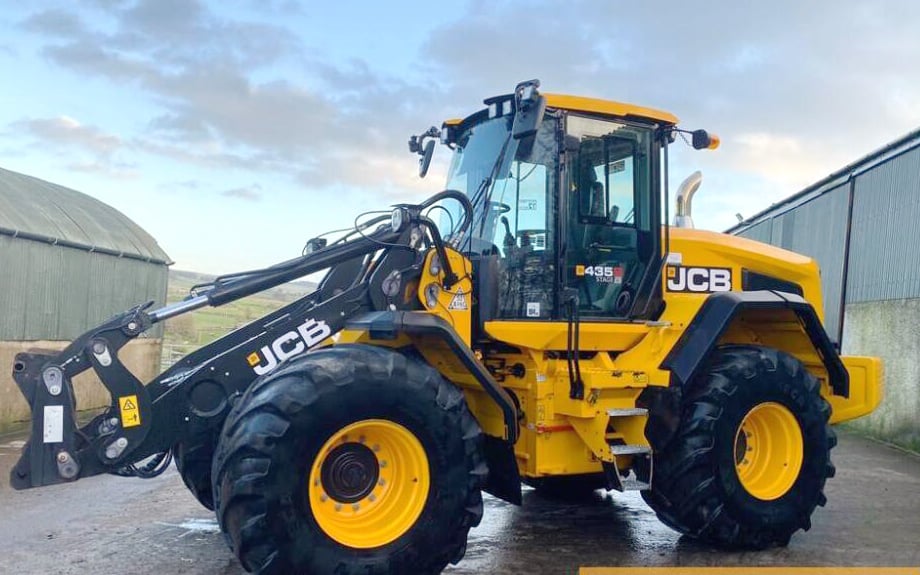 This 435S has 252hp available from its Cummins 6.7L engine