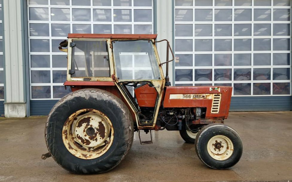 That classic Fiat styling from the 1980s is epitomised in this 56hp 566 which is just begging to be restored and used for light work and road runs