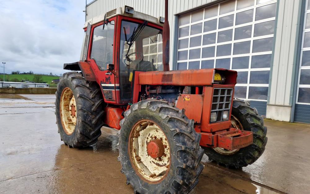 Looking a little rough around the the edges, this International Harvester 956 has that much sought-after six-cylinder diesel from Neuss, a power unit which is rapidly achieving legendry status amongst collectors