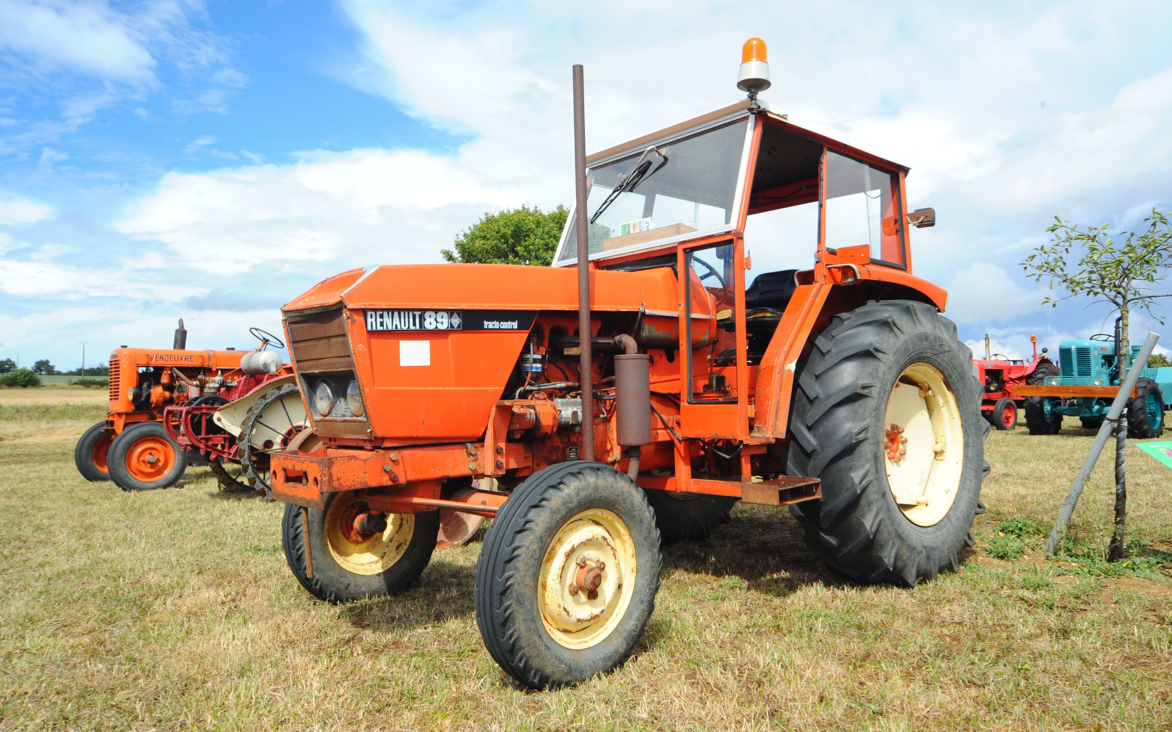 An old faithful offering 60hp from 1969. Renault tractors were popular in France but the division's contribution to the overall business was declining