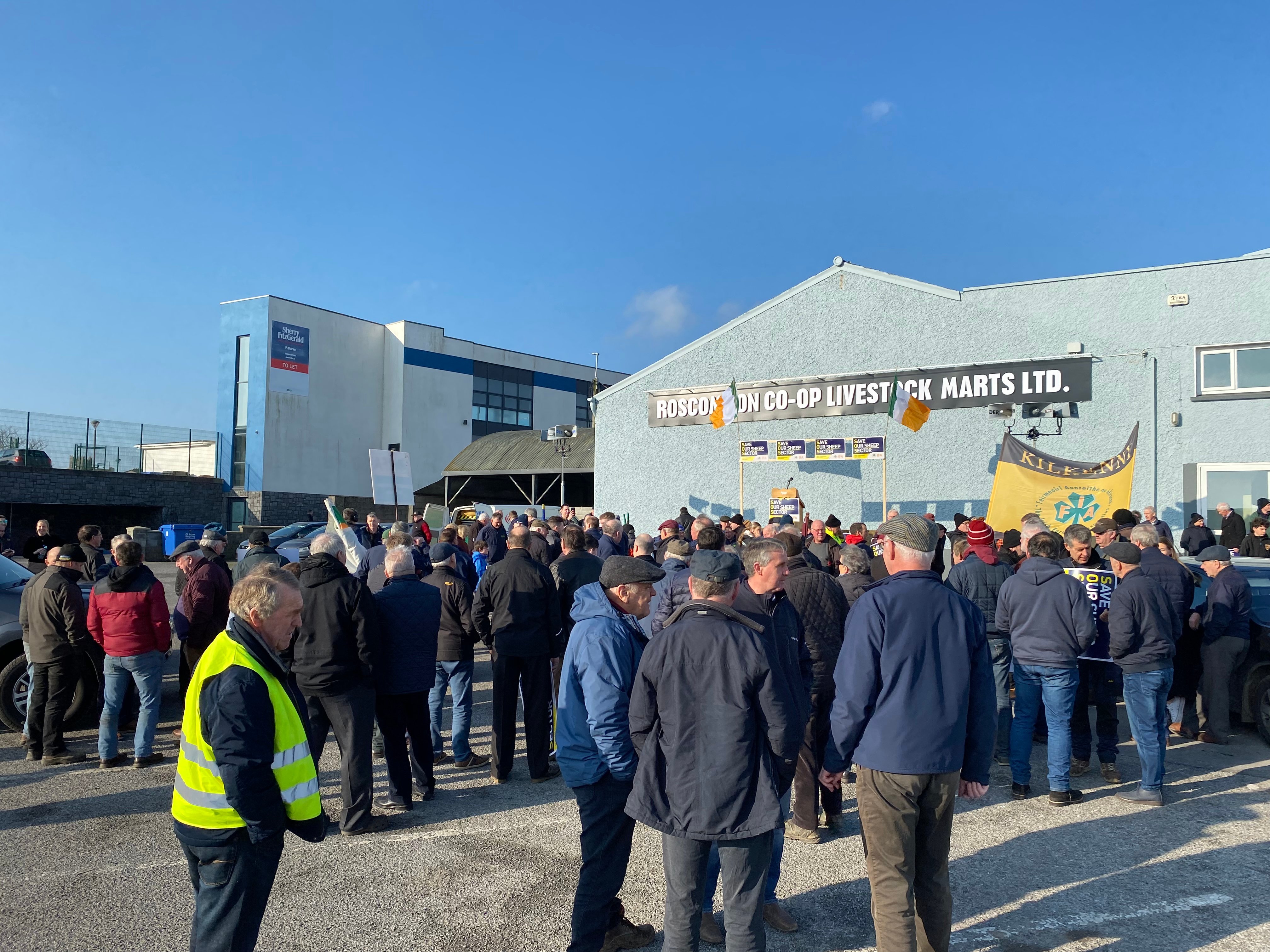 IFA members gather outside Roscommon Mart
