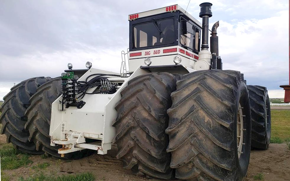 Big Buds are pure prairie tugs with no linkages cluttering up the rear