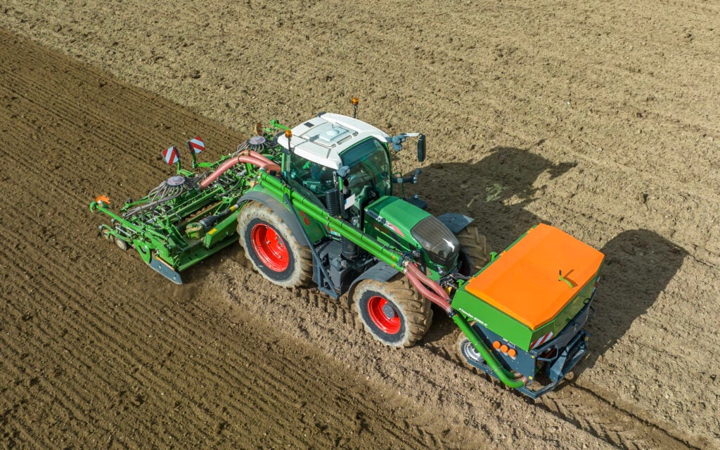 A 4m working width is available in either a rigid or folding format