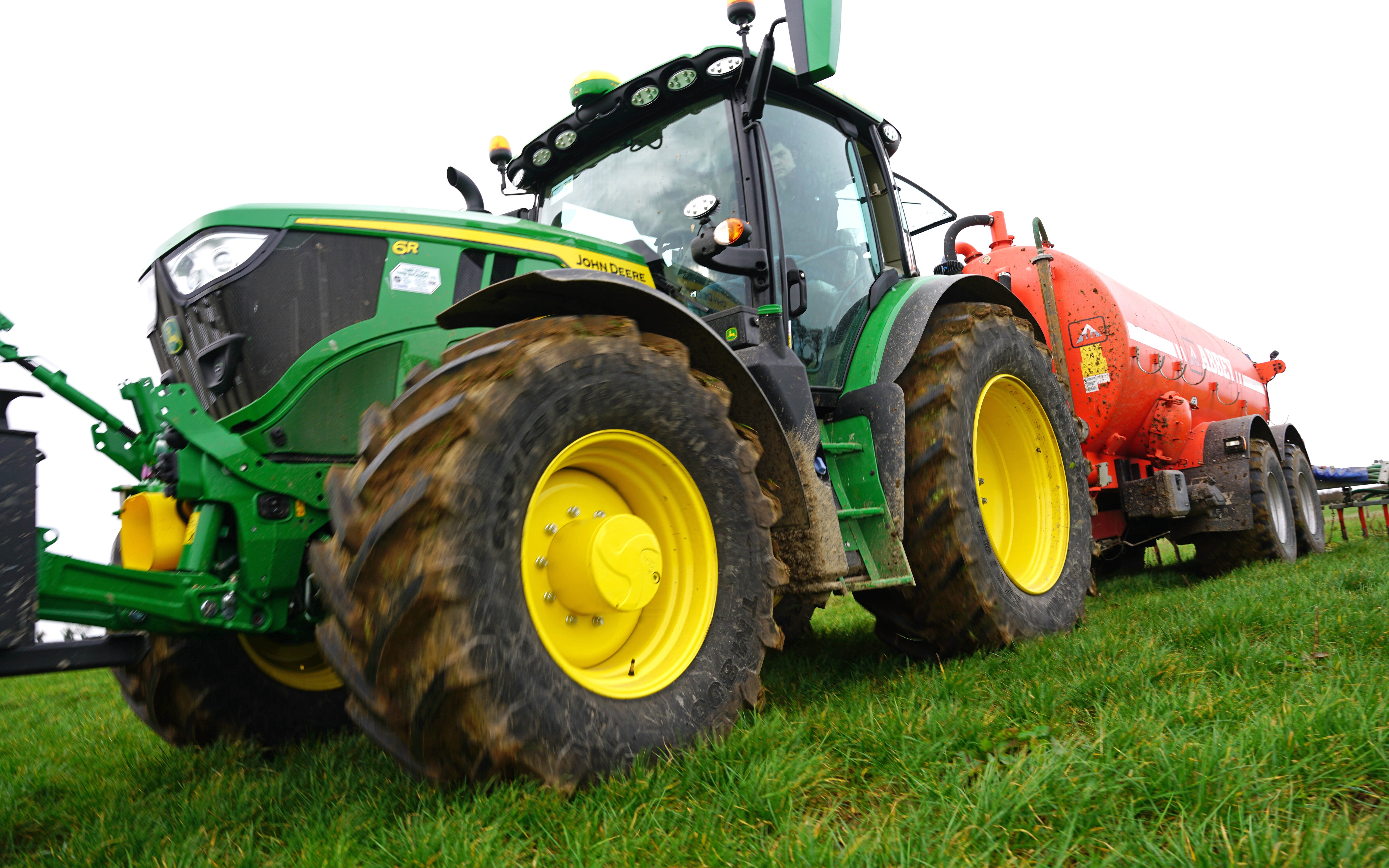 LESS have accelerated the rate of slurry spreading, the same cannot be said of DAFM decision making