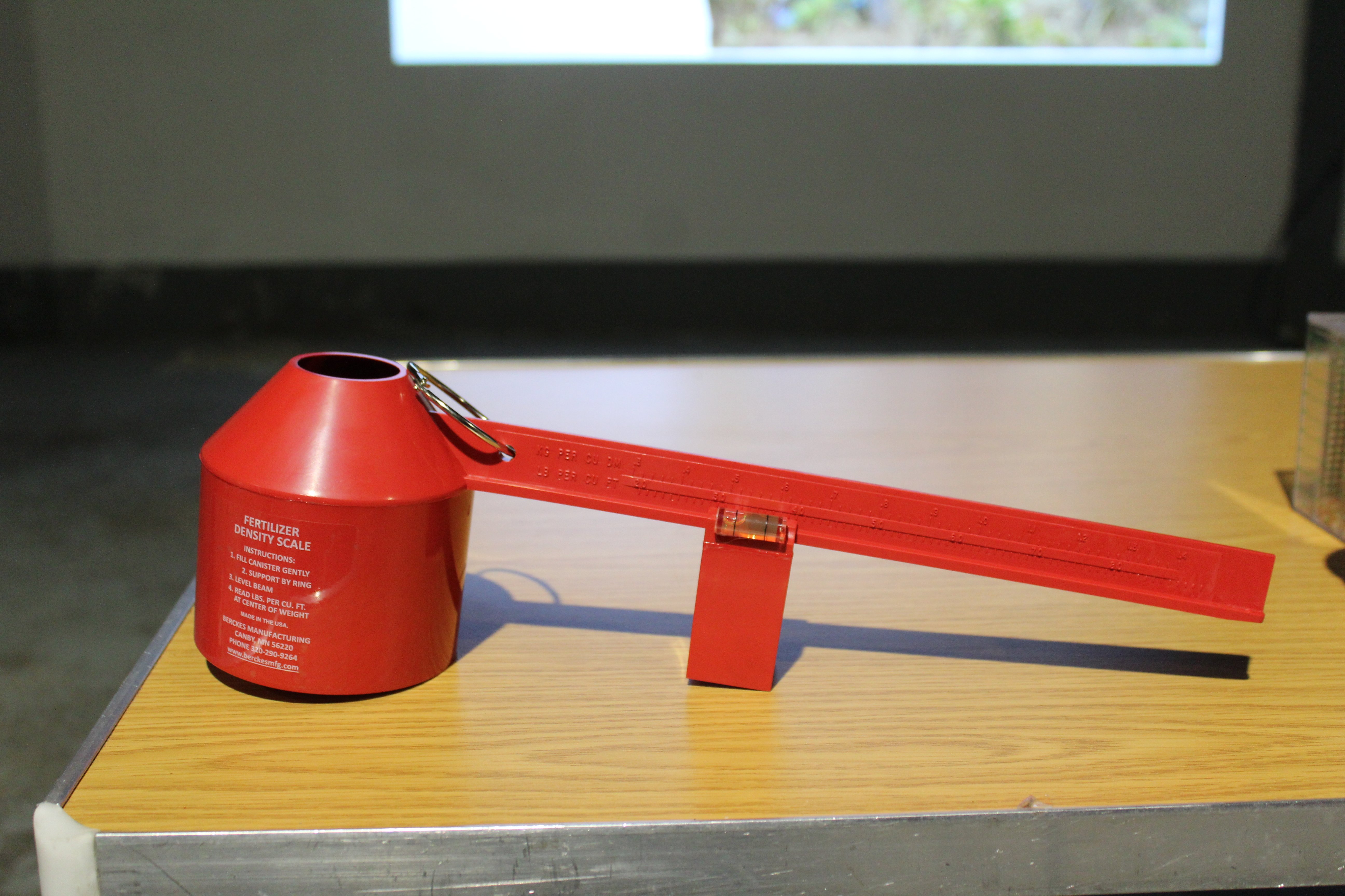 Assessing the bulk density of a fertiliser sample is important