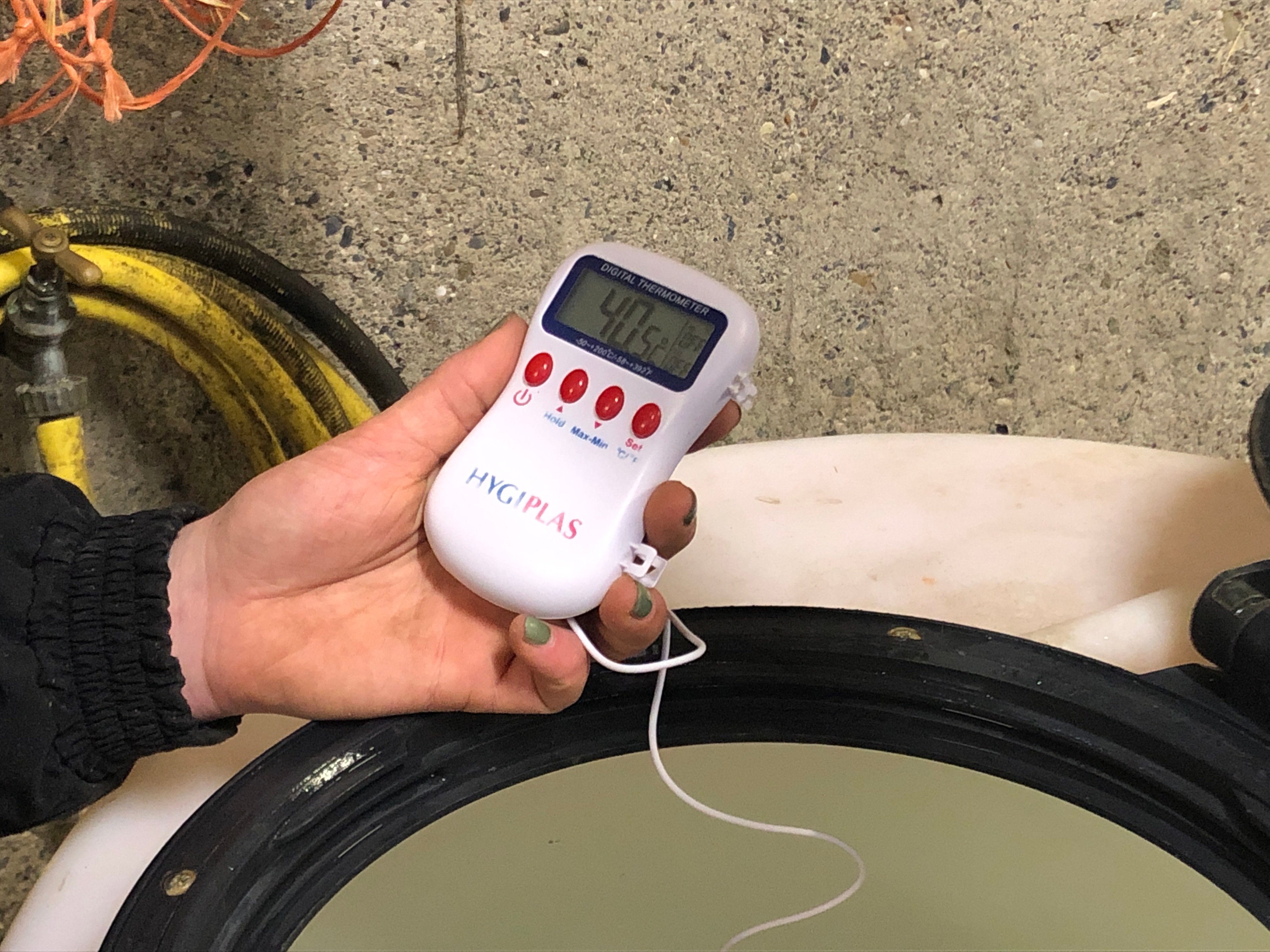 Thermometer to ensure milk is fed at the correct temperature