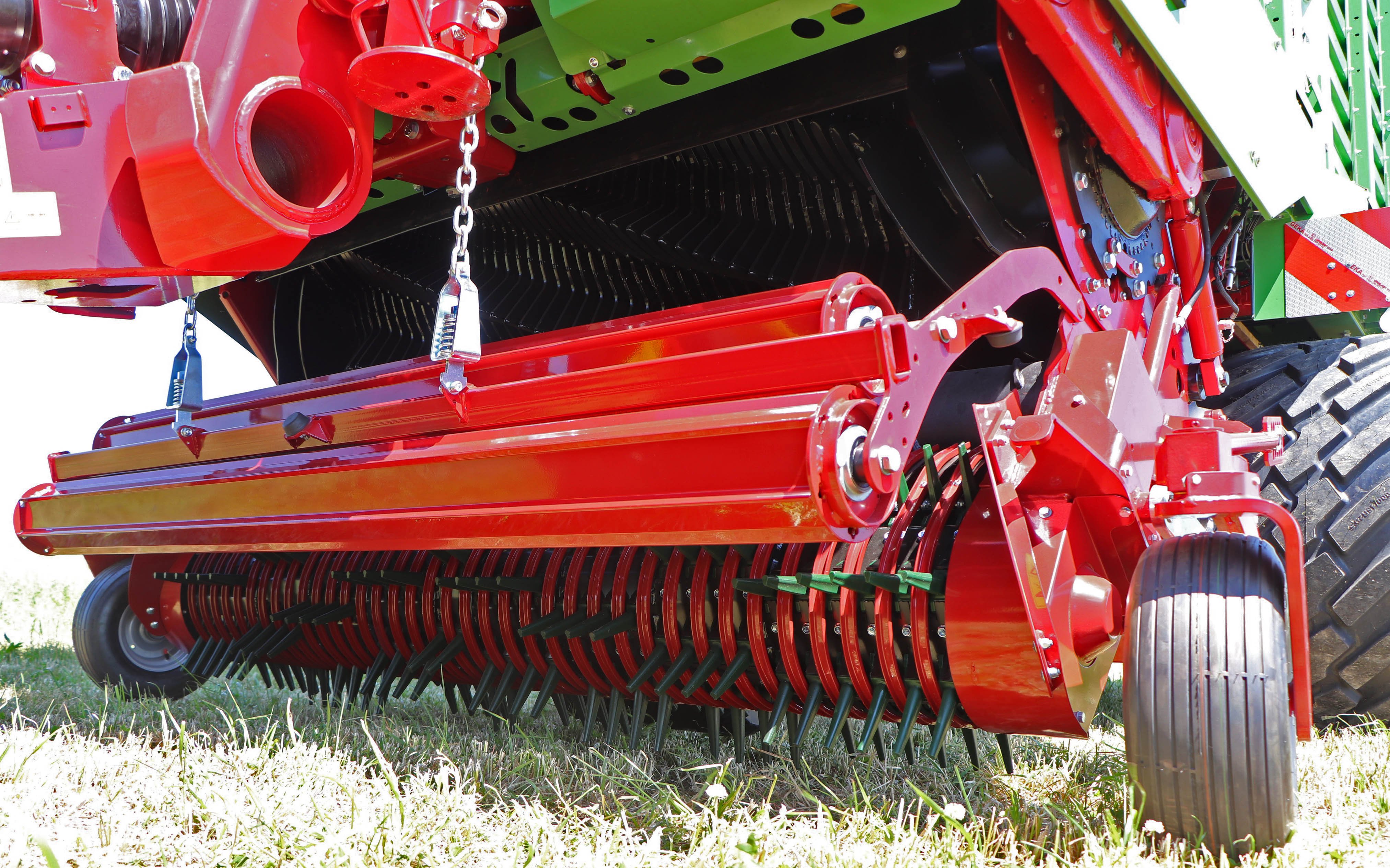 The pick remains the same tried and tested unit from the newly renamed Magnon 10 series