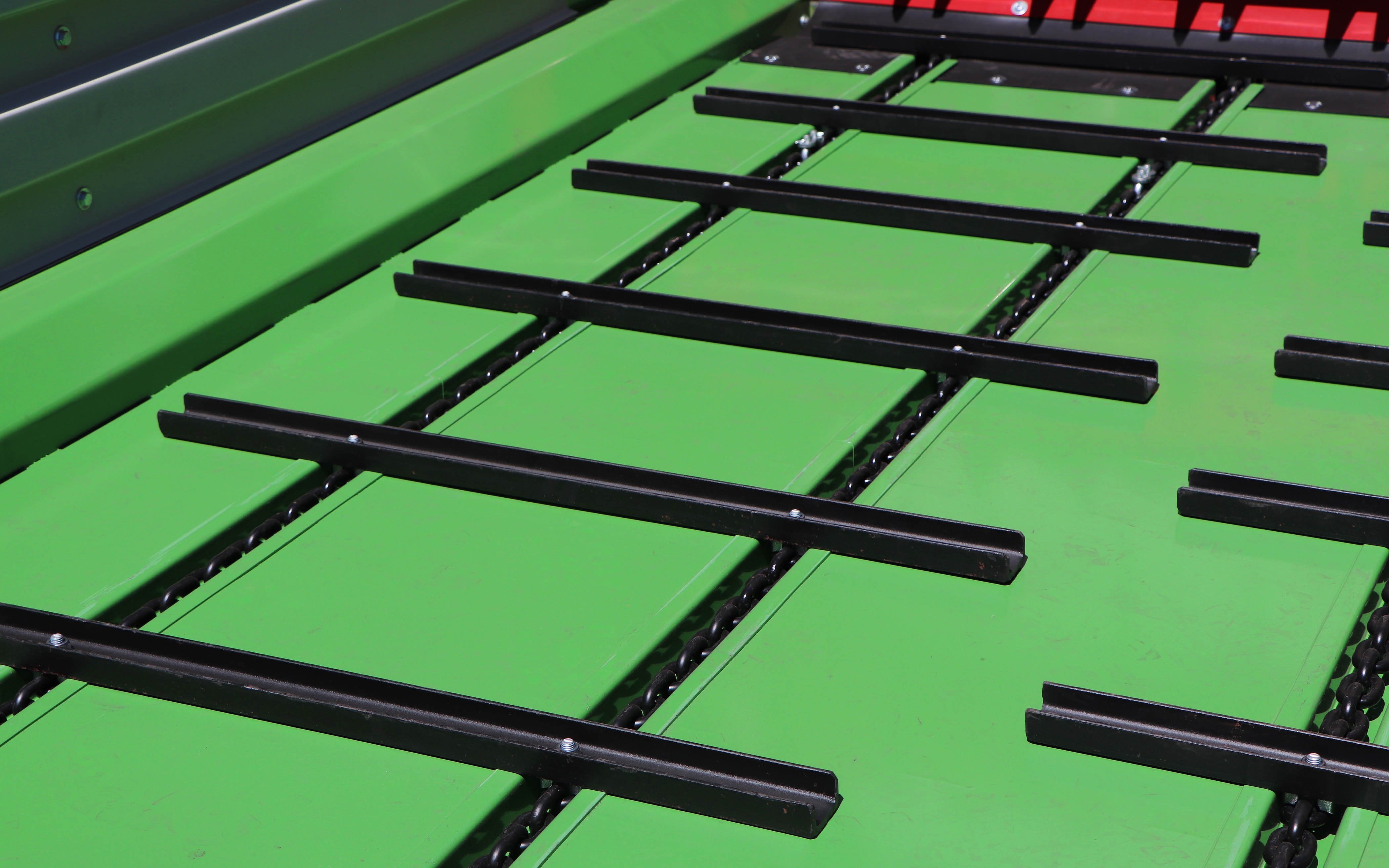 The steel floor on the smaller Magnons has a powder-coat finish