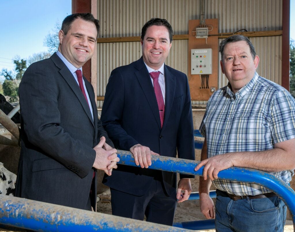 Minister Neale Richmond and Minister Martin Heydon with John Coakley on John’s farm outside Maynooth, Co. Kildare, launching a new electrical safety video for farmers. Image: Fennell Photography