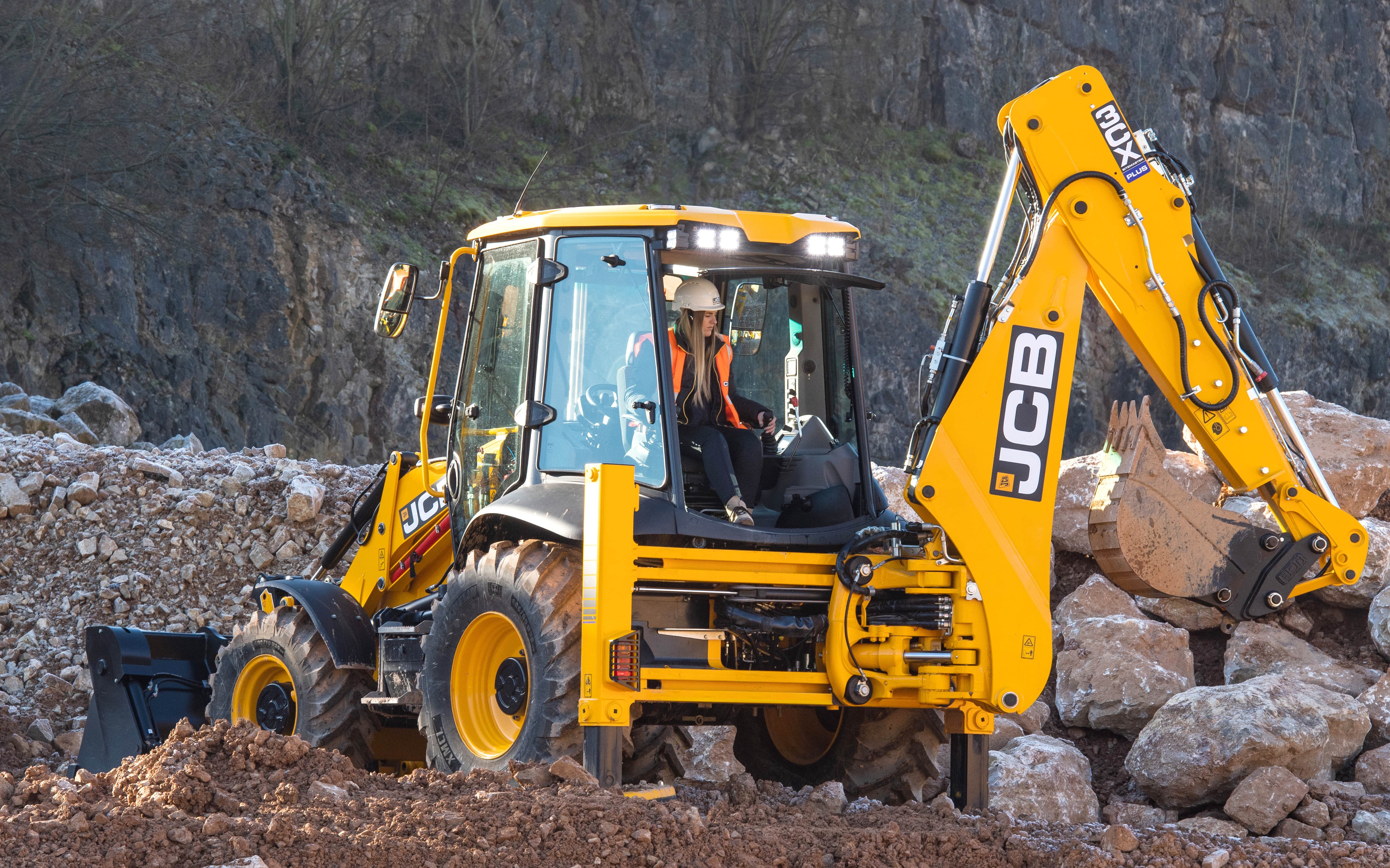 The order includes 50 backhoe loaders, a machine type which is enjoying renewed interest thanks to its versatility