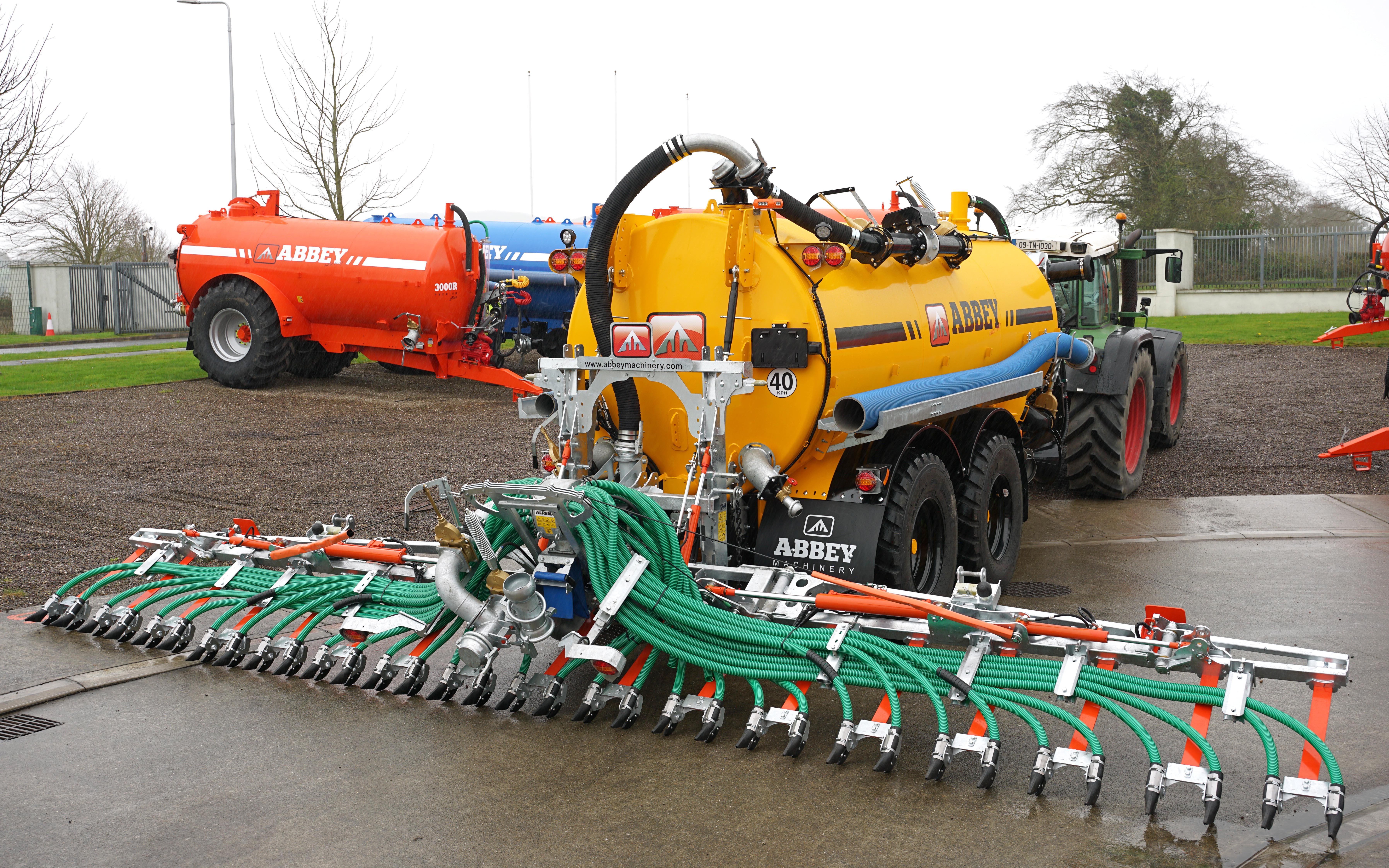 The yellow is an option with colours being aligned with tractor liveries rather than direct copies, in this case it is destined for use with a JCB Fastrac