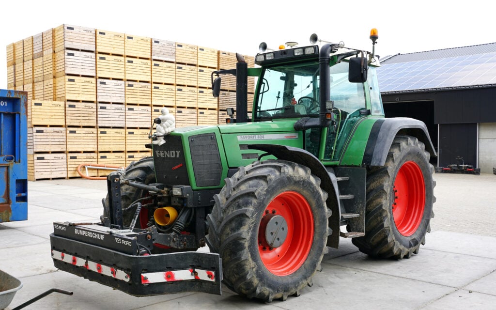 The Fendt Favourite 824 is around 20 years old and was bought in from Germany