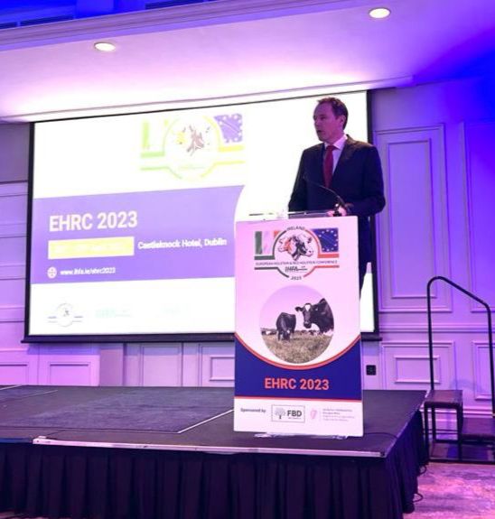 Minister McConalogue addressing European Holstein and Red Holstein conference