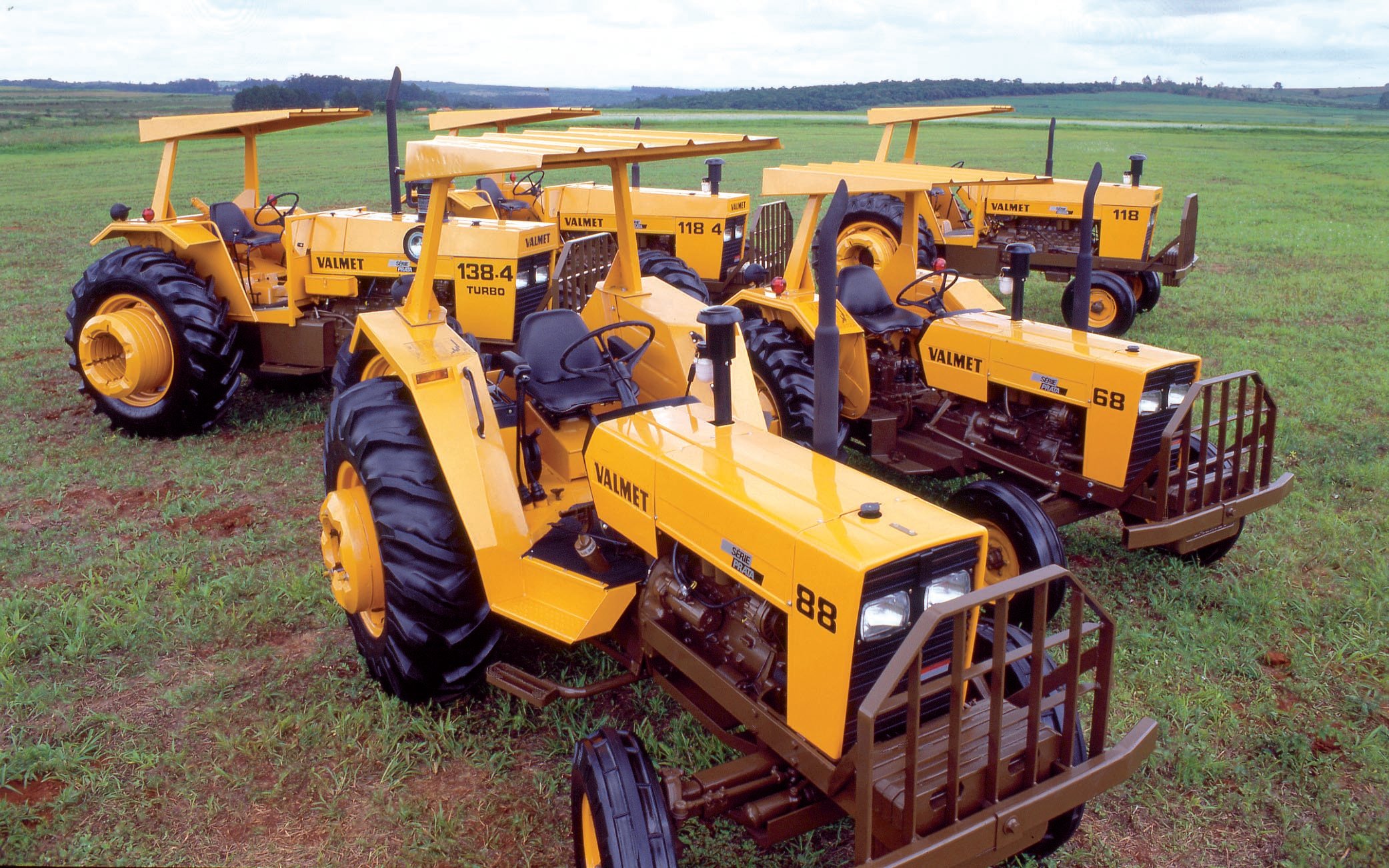 Finland decided to trade tractors for coffee so Valmet opened a factory in Brazil in 1960. The Silver Series was launched in 1985