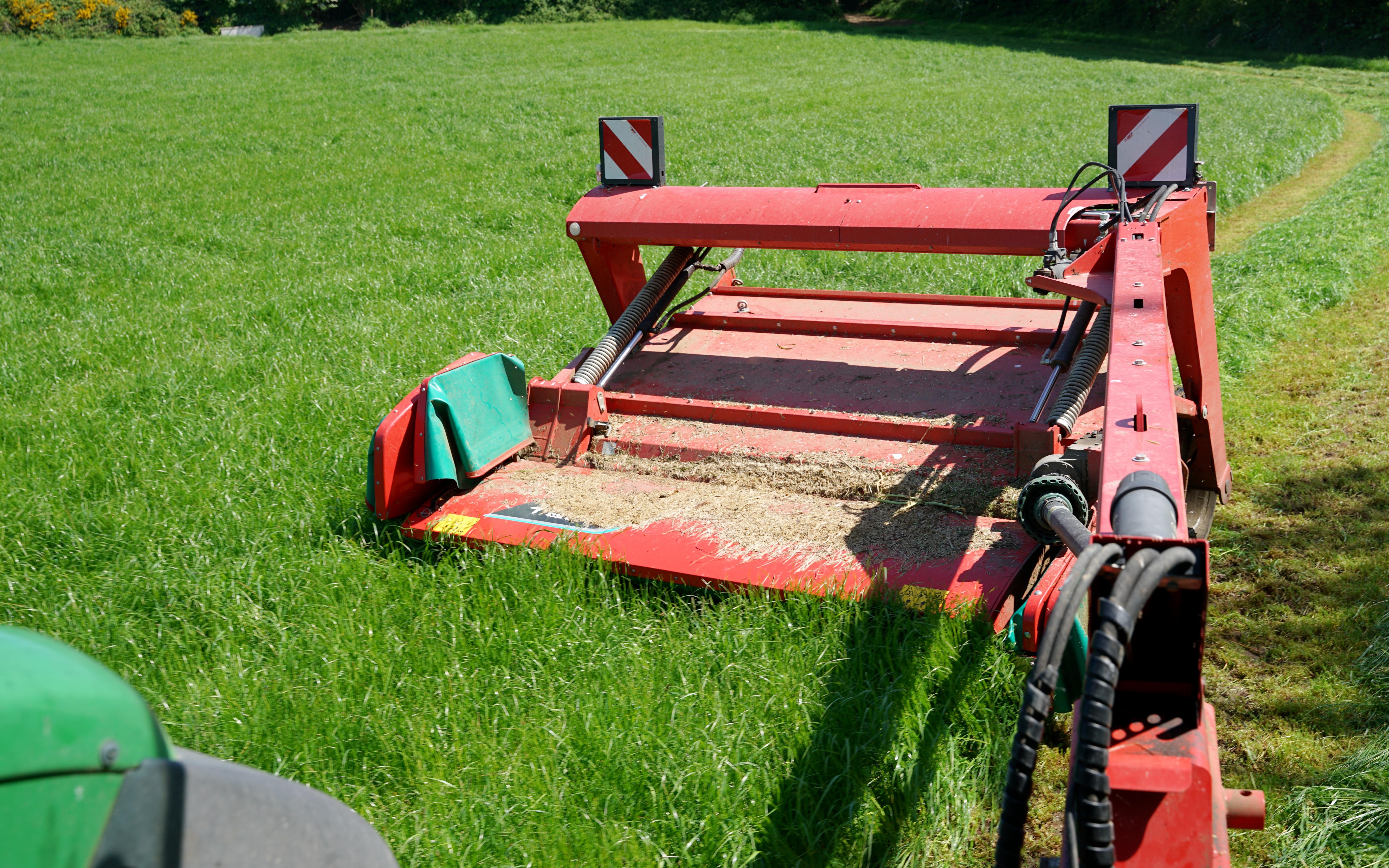 Despite the policy of buying older tractors, Thomas will only buy new when it comes to mowers as he knows what he is getting