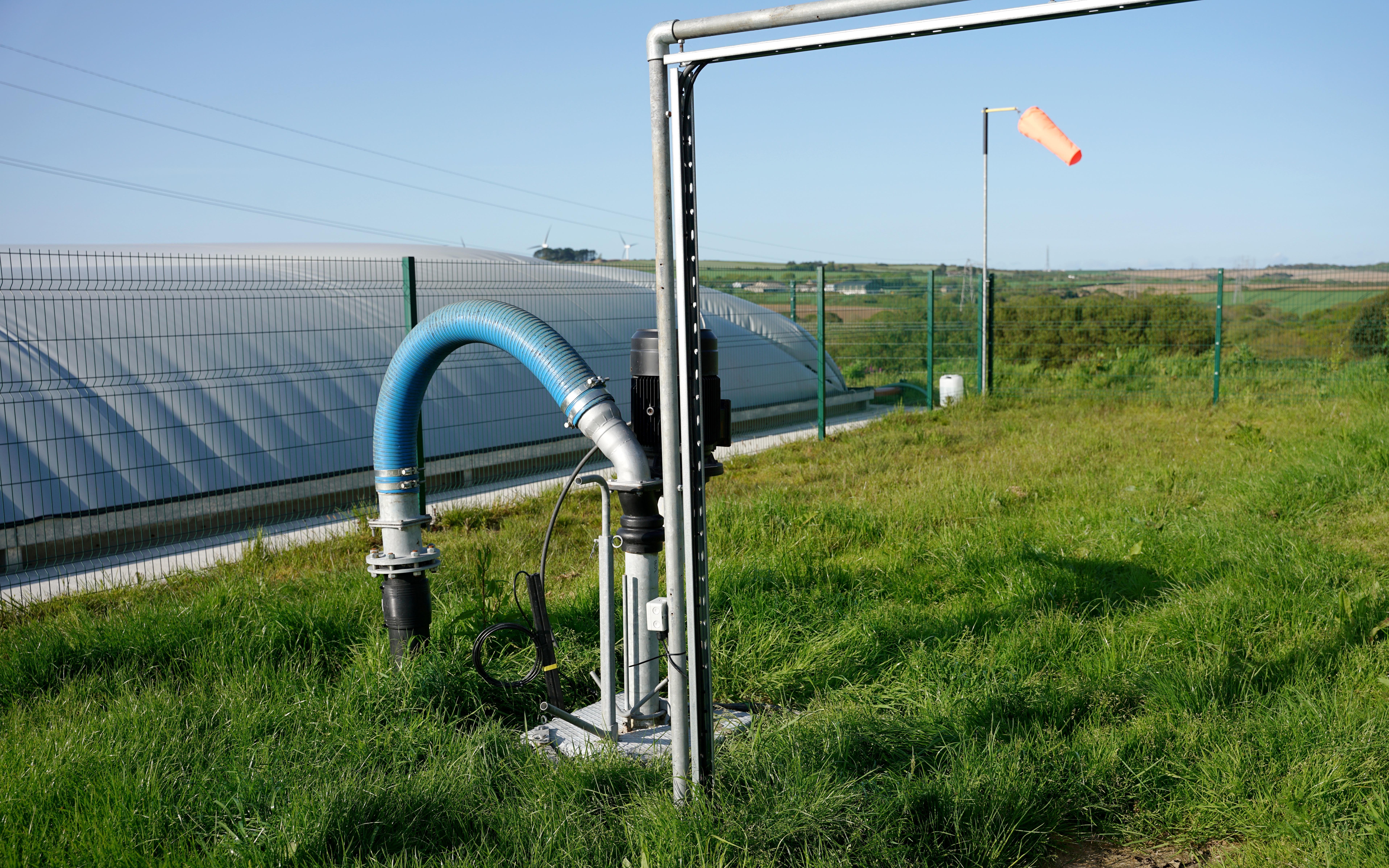 New Holland, in conjunction with Bennamann, is effectively turning existing lagoons into AD plants with its methane collection system
