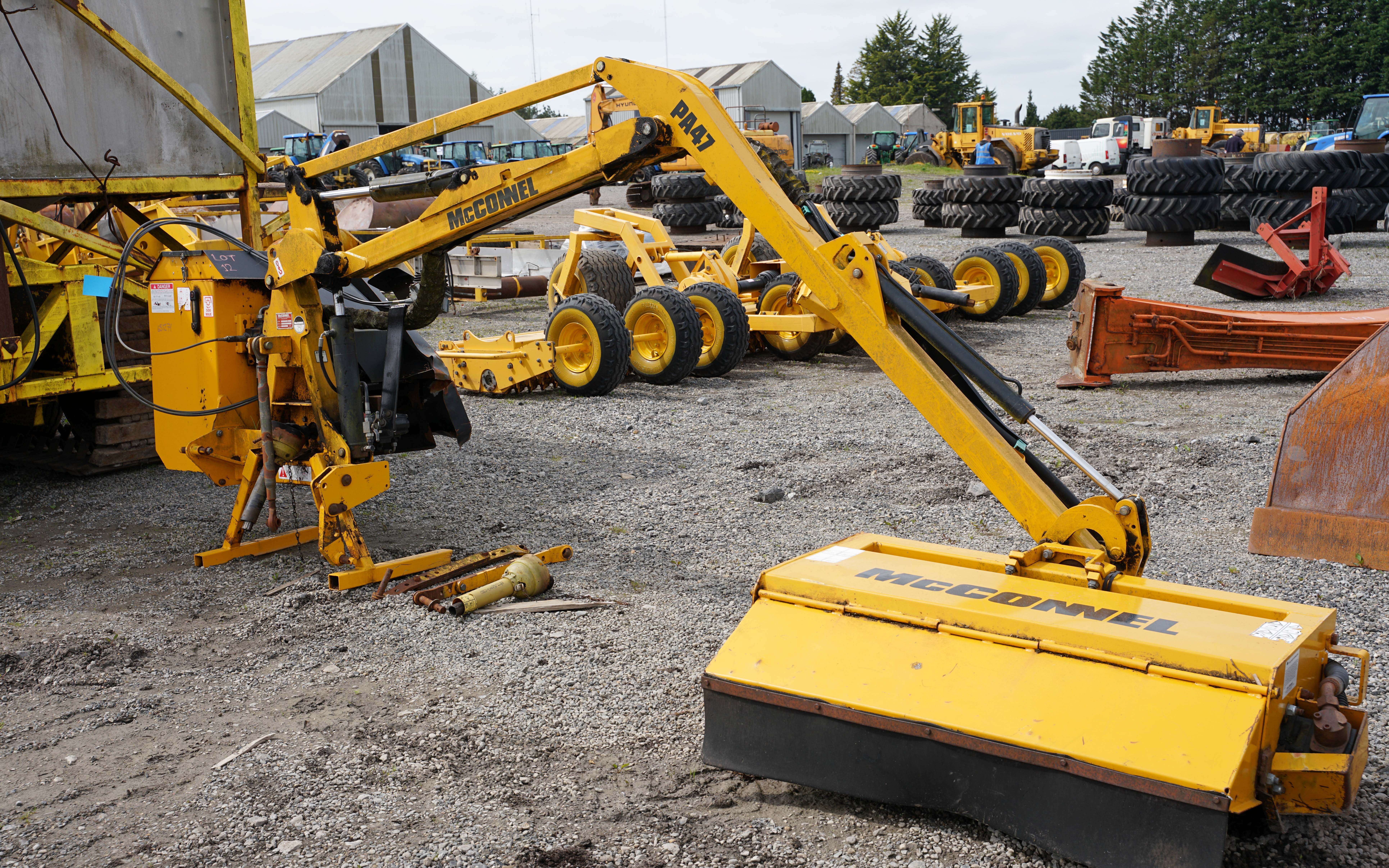 A single hedge trimmer will attract the interest of many farmers