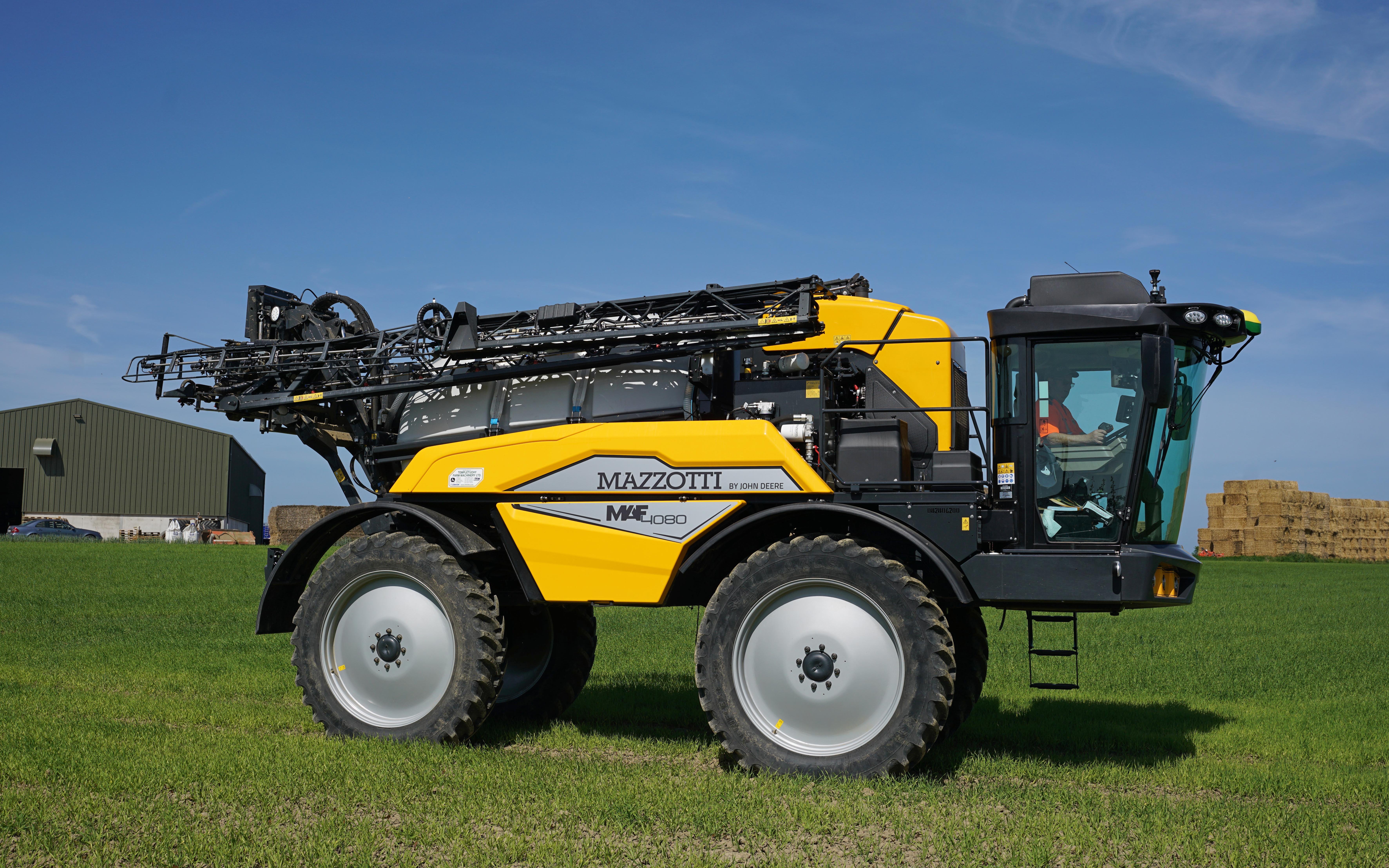 With the 24m booms folded, the sprayer has a transport width of 2.25m