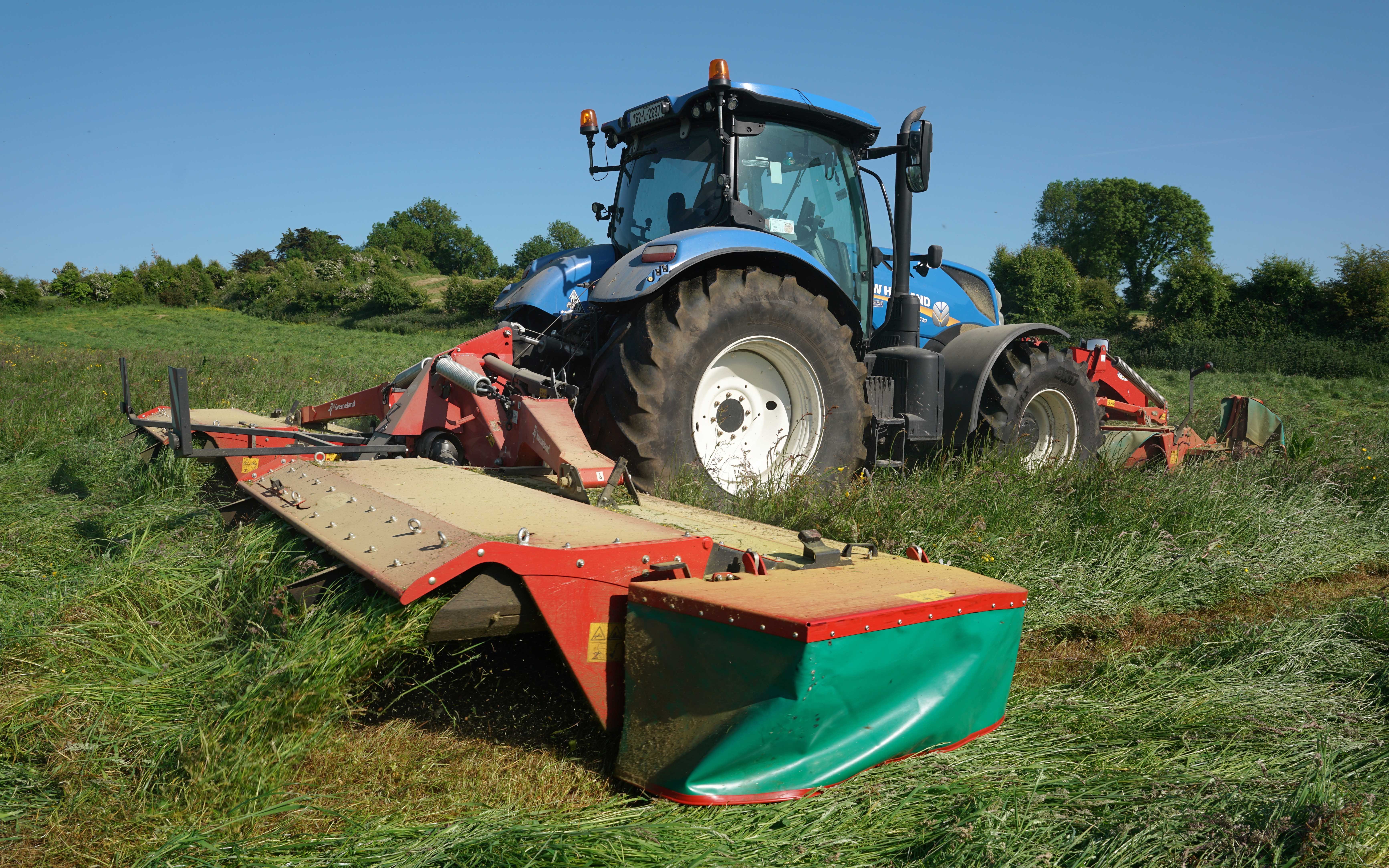 The mower puts little strain on the tractors rear end