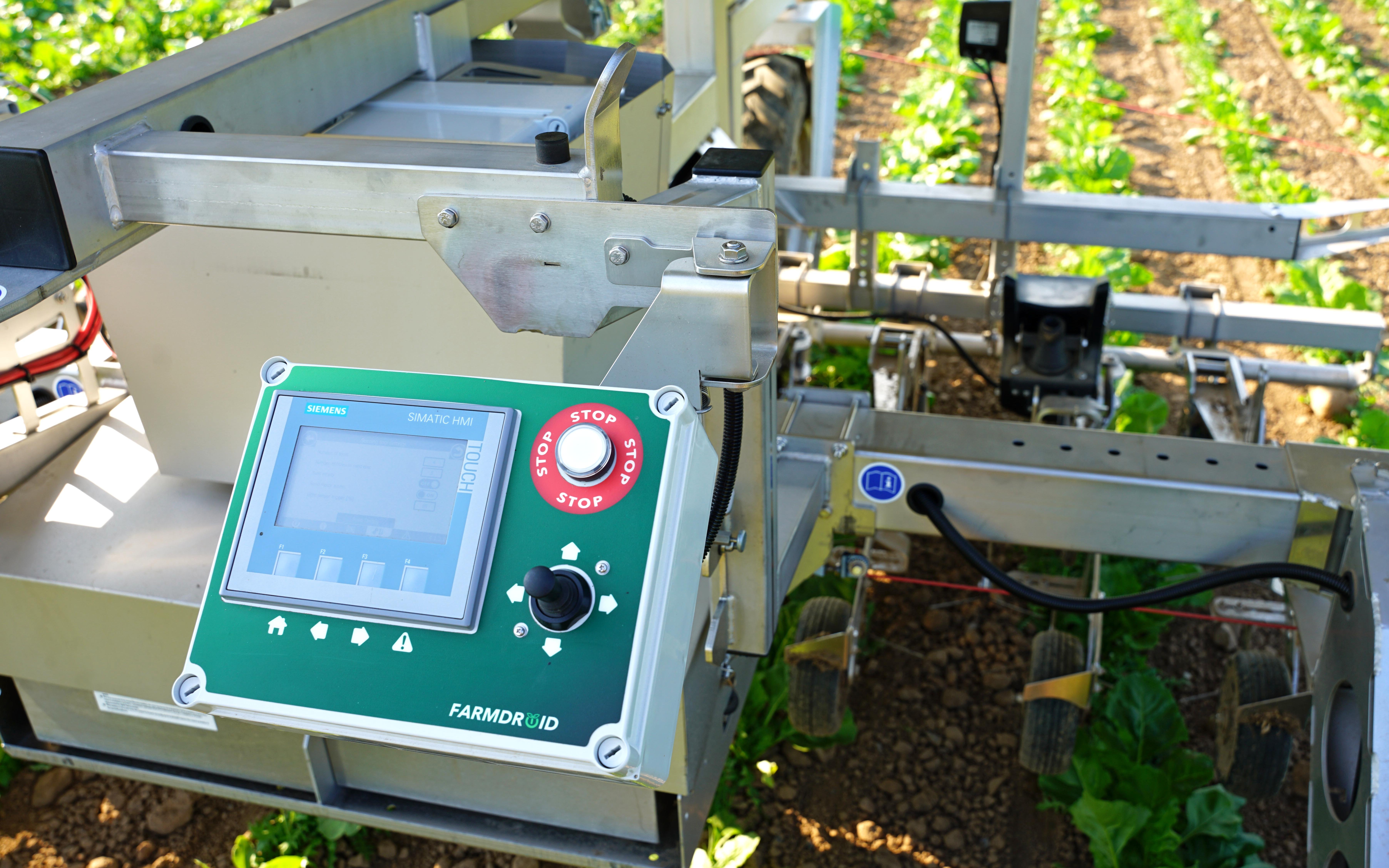 The control panel is easily understood and may be accessed remotely from the farm office or by Farmdroid itself in Denmark