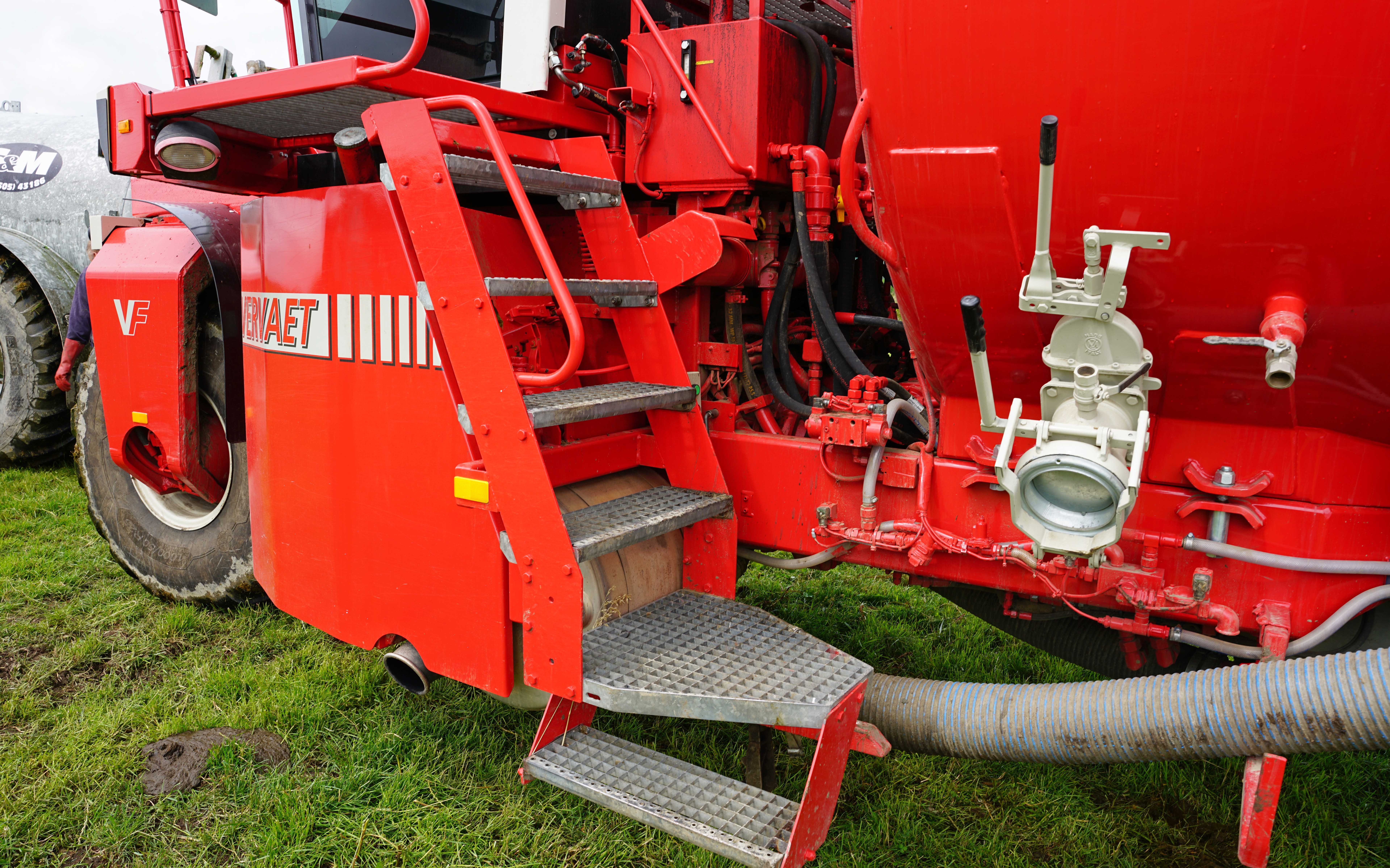 Generously sized steps lead up to the cab which sits above the 460hp Daf engine