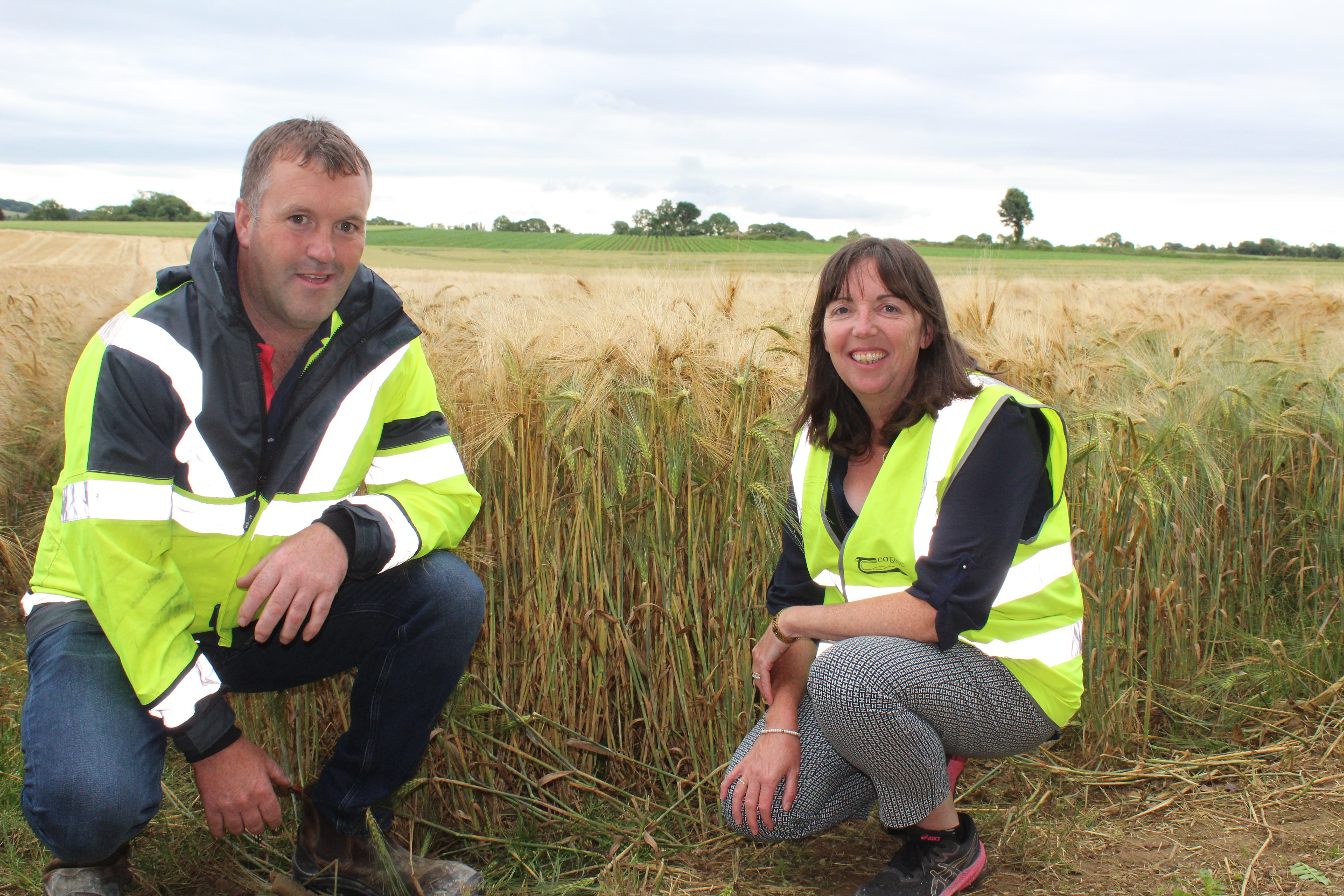Chatting at the National&nbsp;Crop Variety Trials'open day, Teagasc's Declan Byrne and Anne-Marie Butler