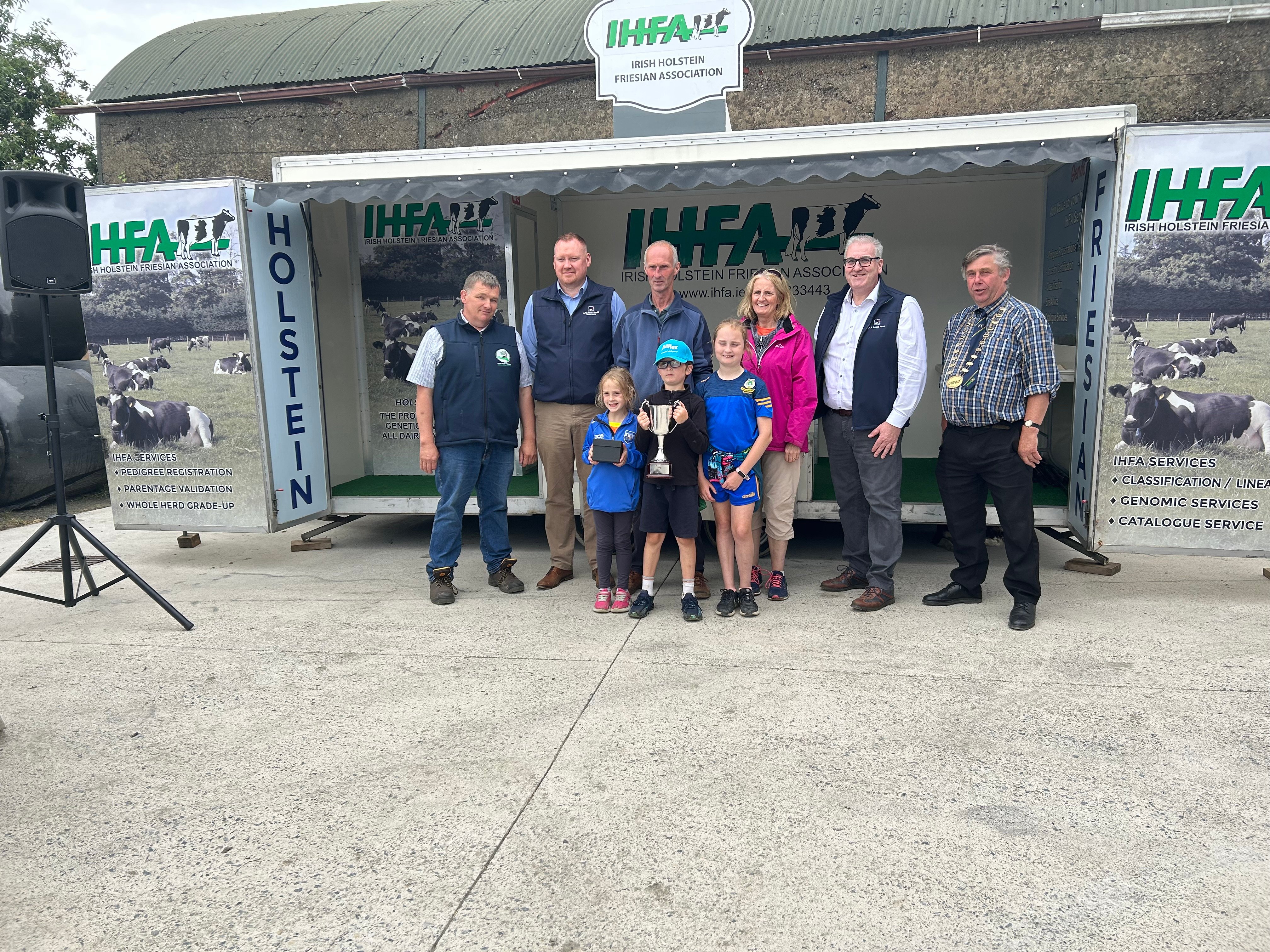 Patrick Quealy, Brian Prout, O'Mahony family, Christy Doherty (AXA), and Richard Hamilton