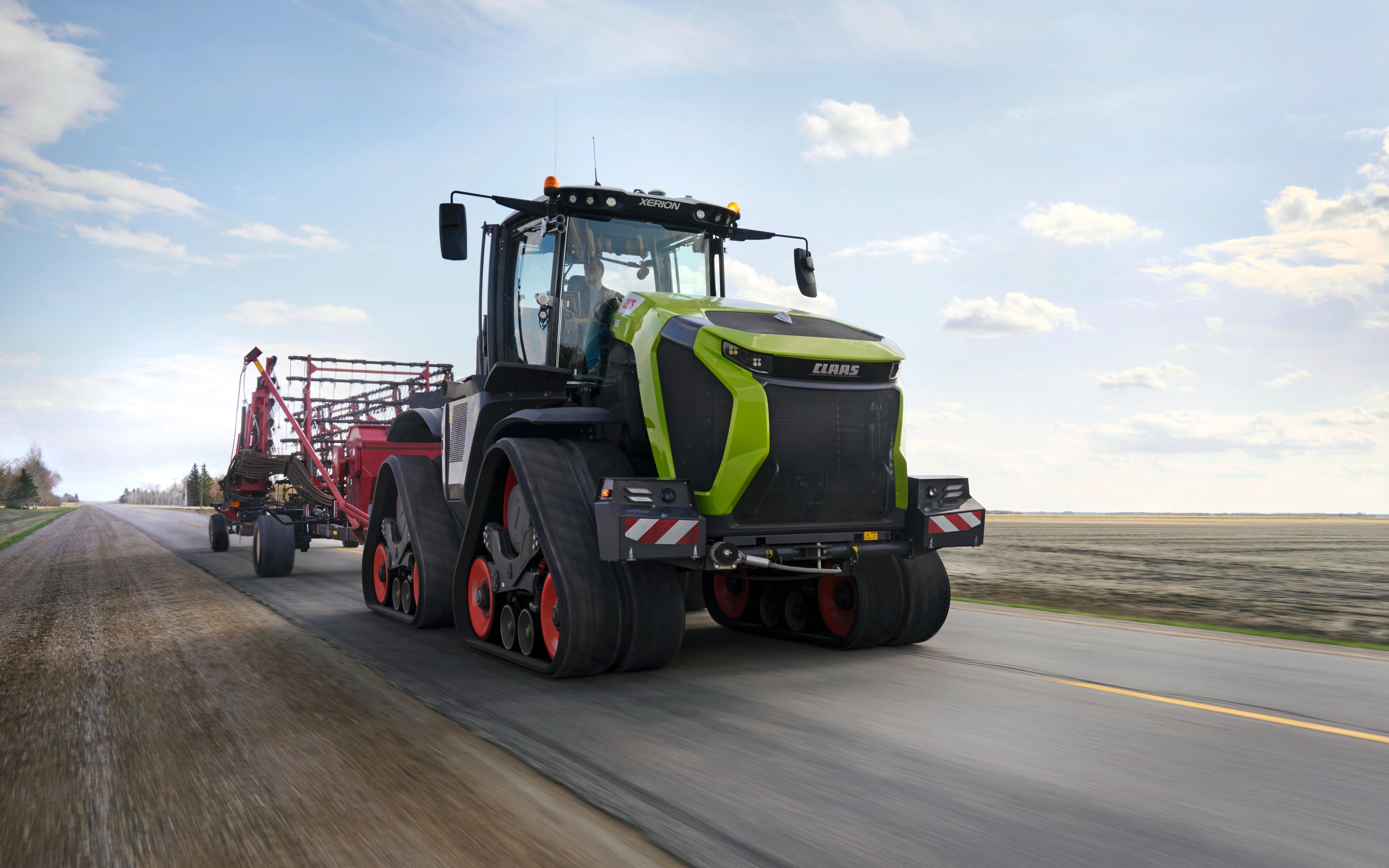 The CVT transmission offers a high road speed - 40km/h on tracks and 50km/h with wheels